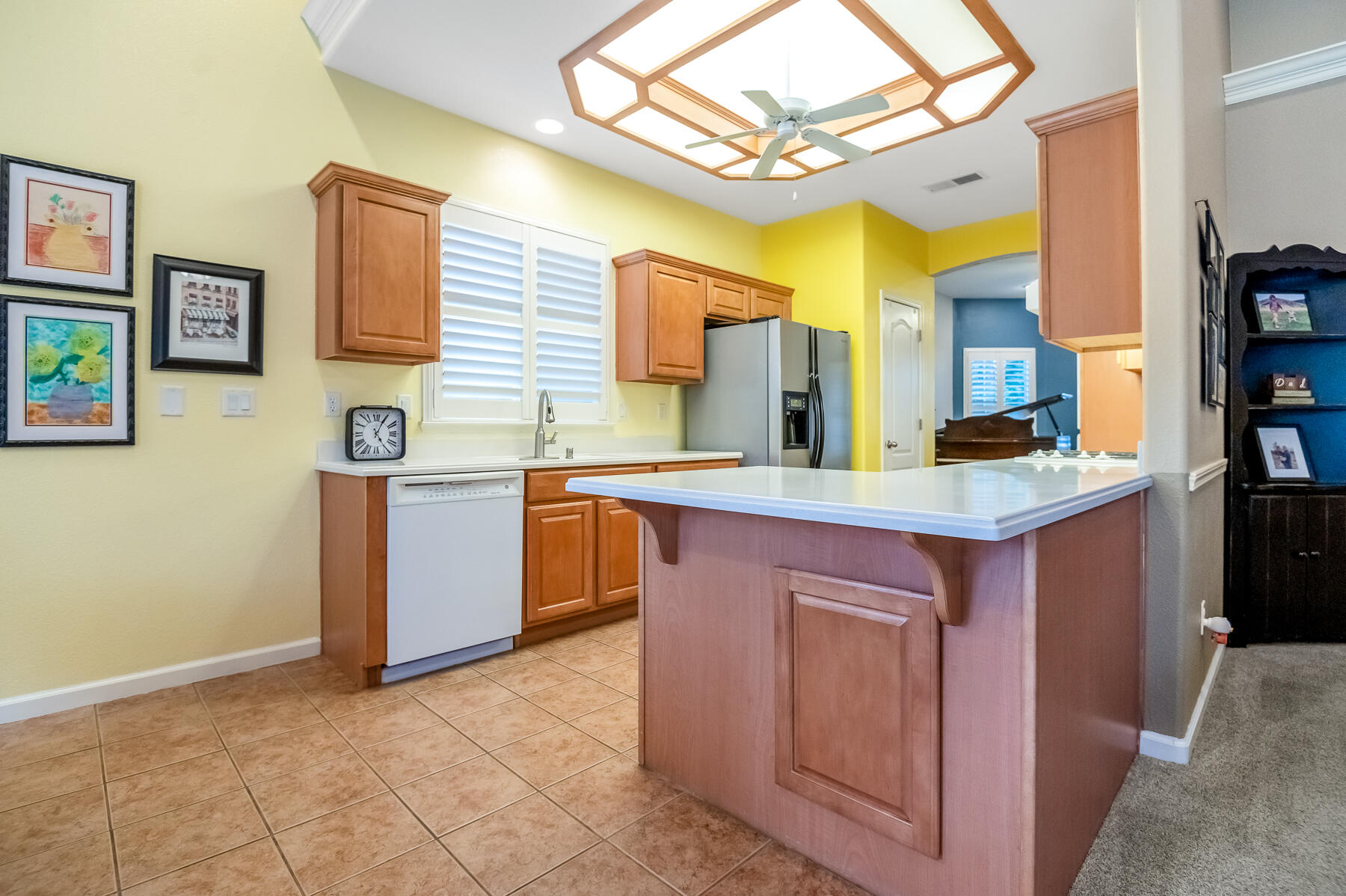 5117 W Oriole Ave, Visalia, CA 93291