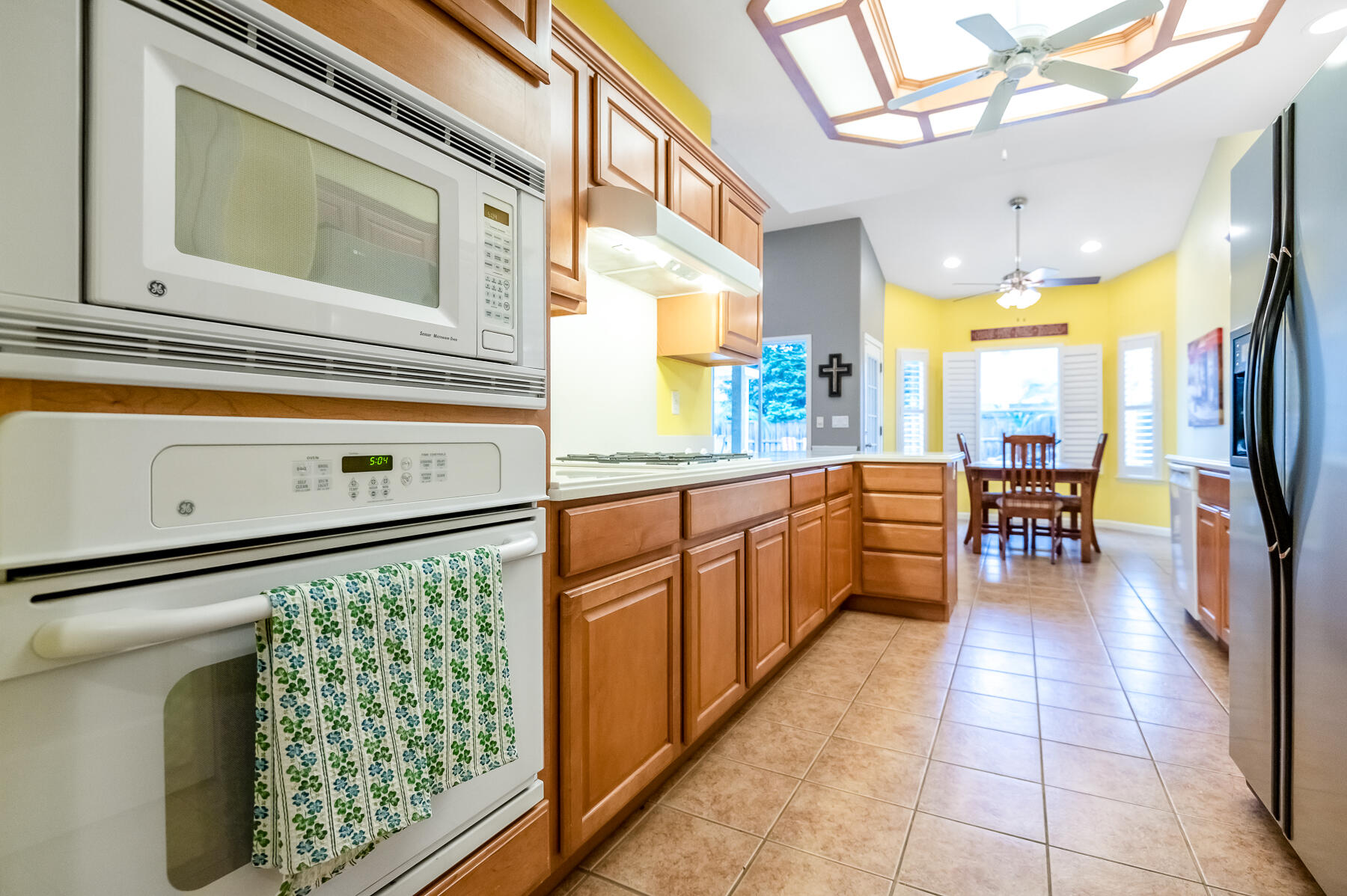 5117 W Oriole Ave, Visalia, CA 93291