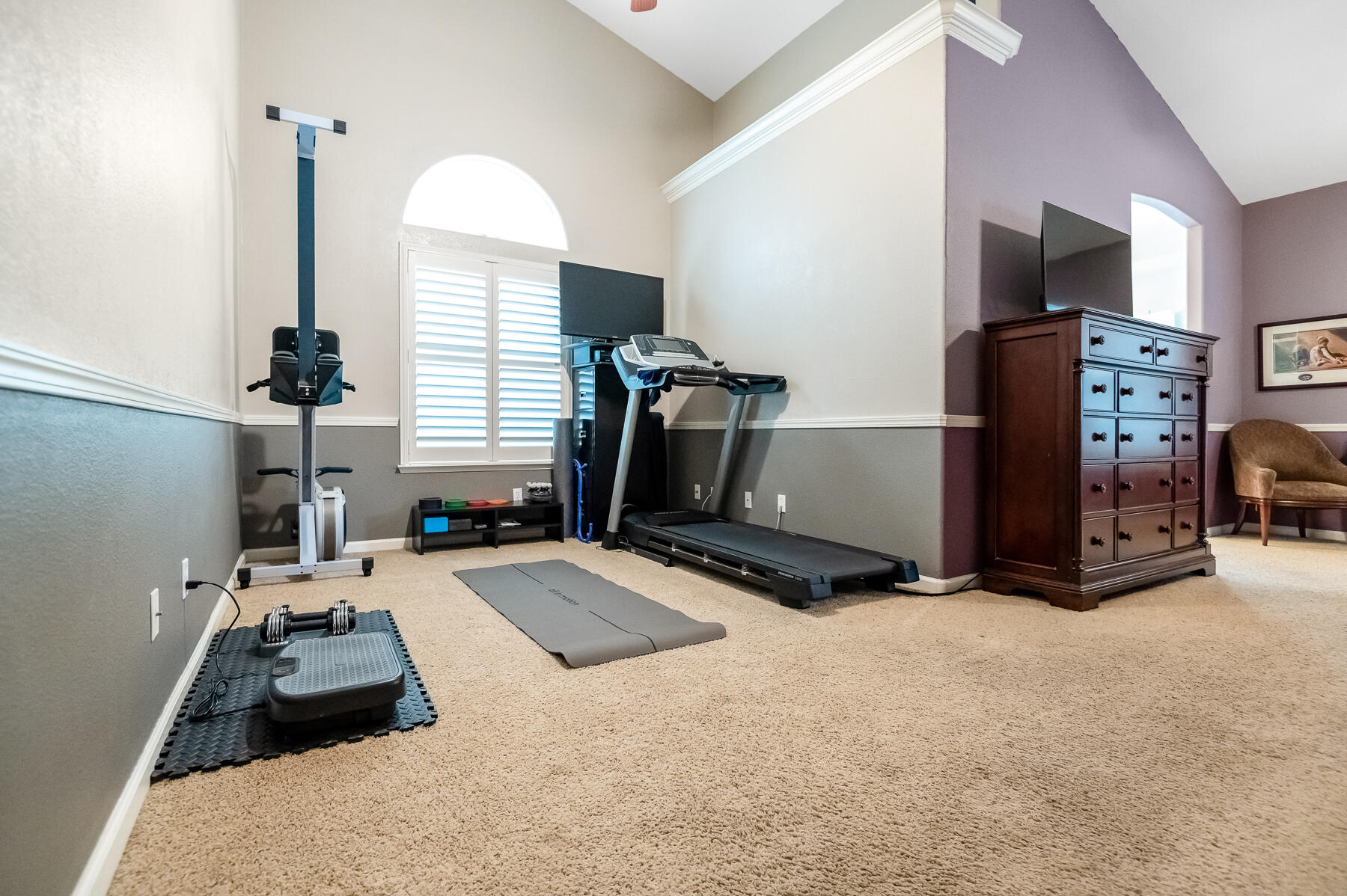 5117 W Oriole Ave, Visalia, CA 93291