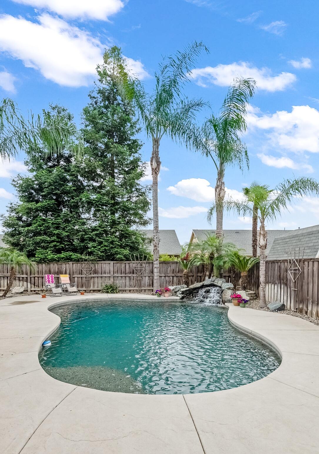 5117 W Oriole Ave, Visalia, CA 93291