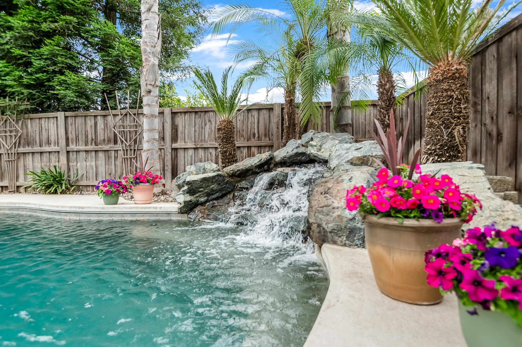 5117 W Oriole Ave, Visalia, CA 93291