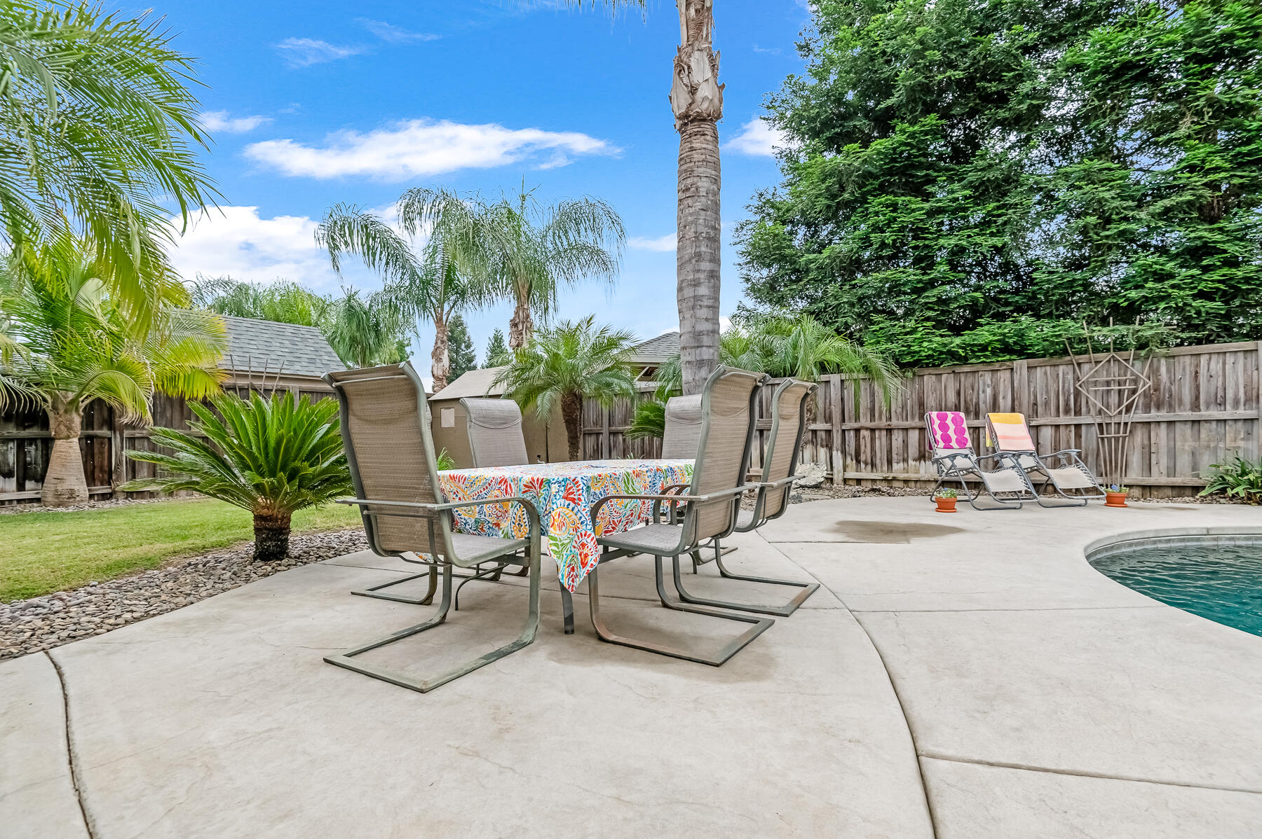 5117 W Oriole Ave, Visalia, CA 93291