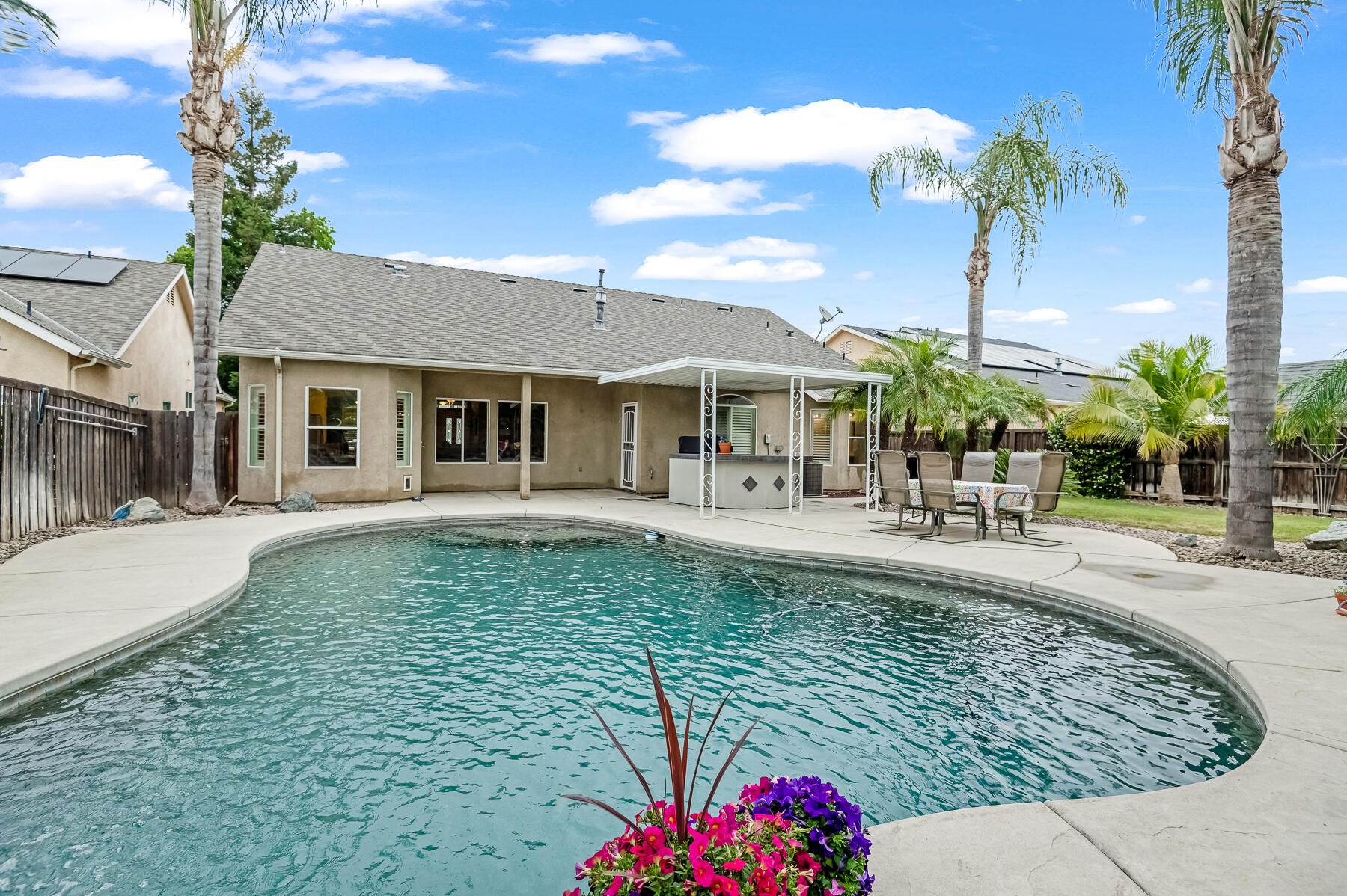 5117 W Oriole Ave, Visalia, CA 93291