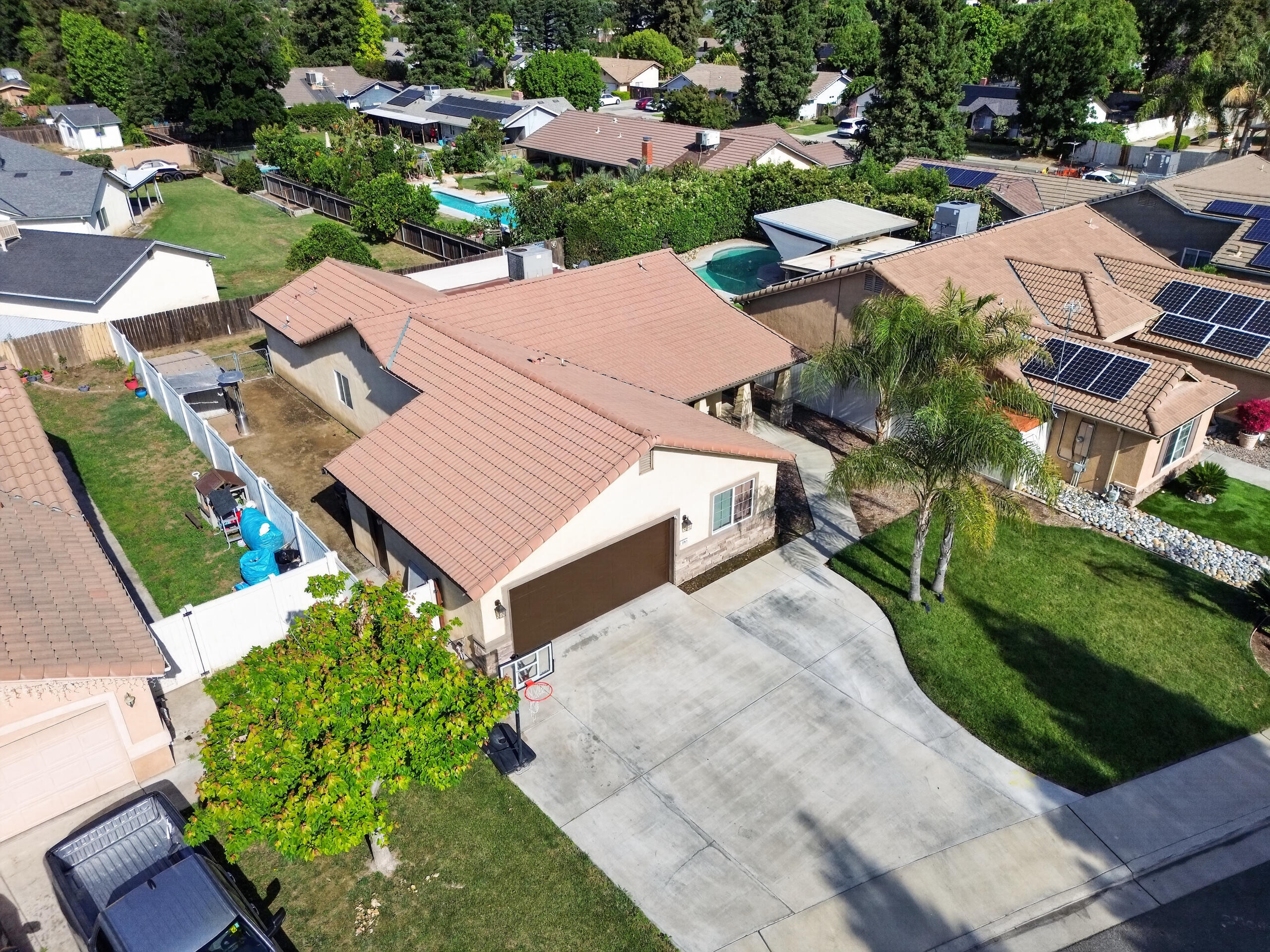 283 S Parkwest St, Porterville, CA 93257