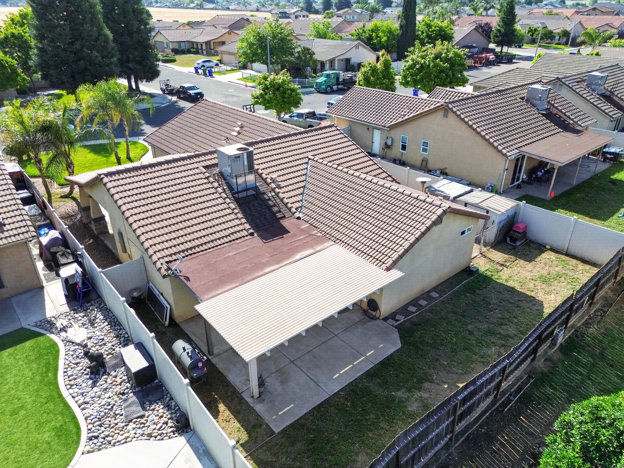 283 S Parkwest St, Porterville, CA 93257