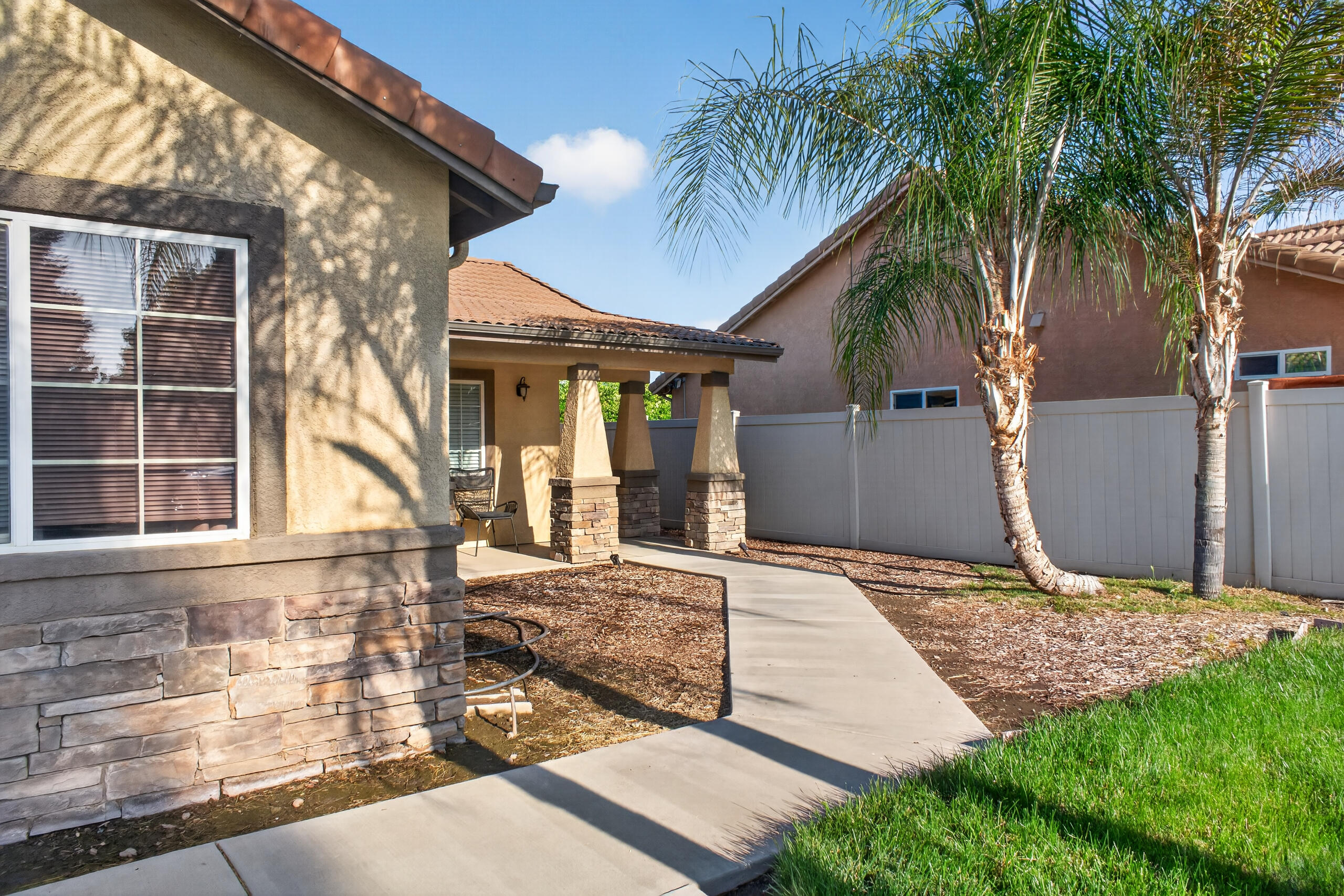 283 S Parkwest St, Porterville, CA 93257