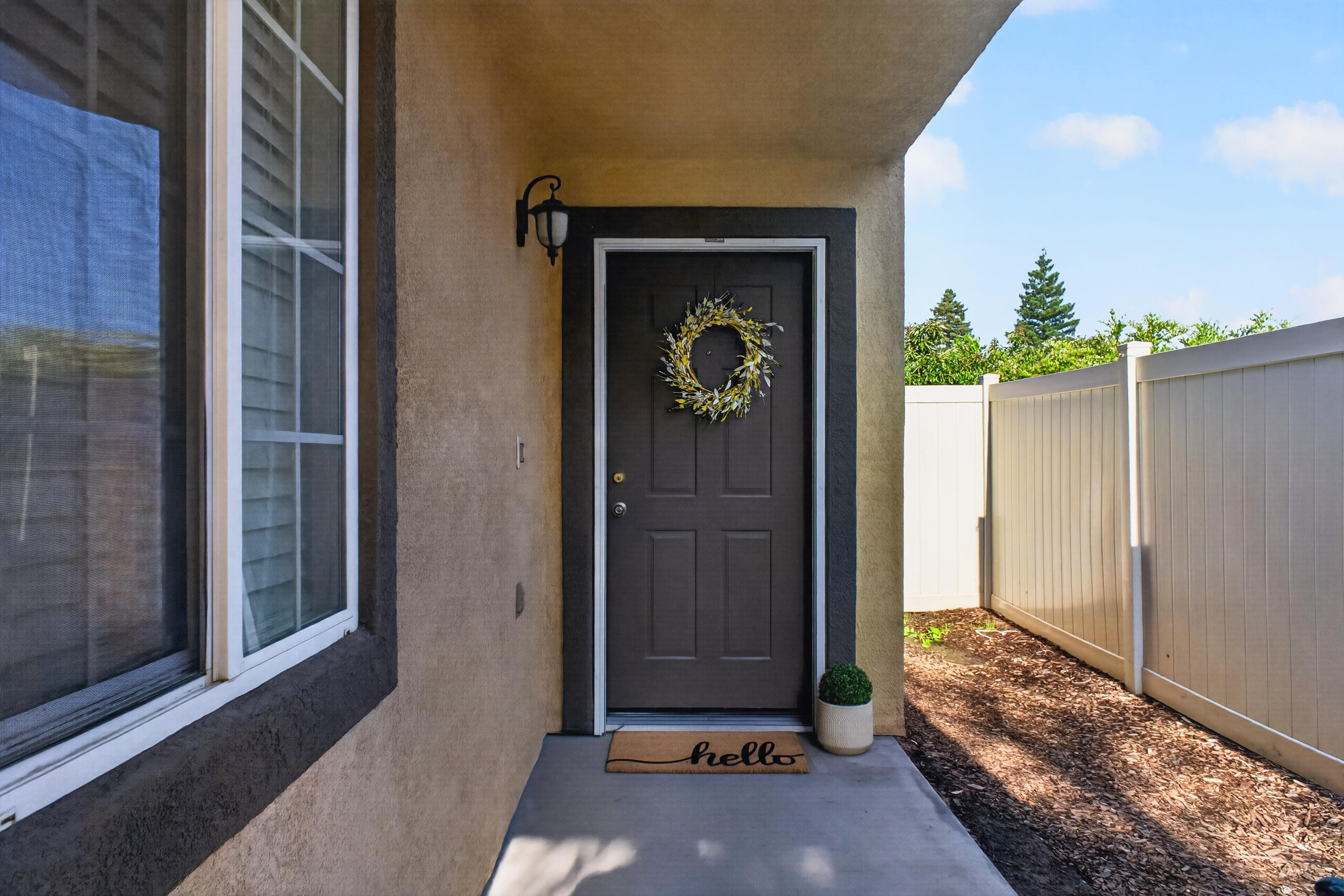 283 S Parkwest St, Porterville, CA 93257