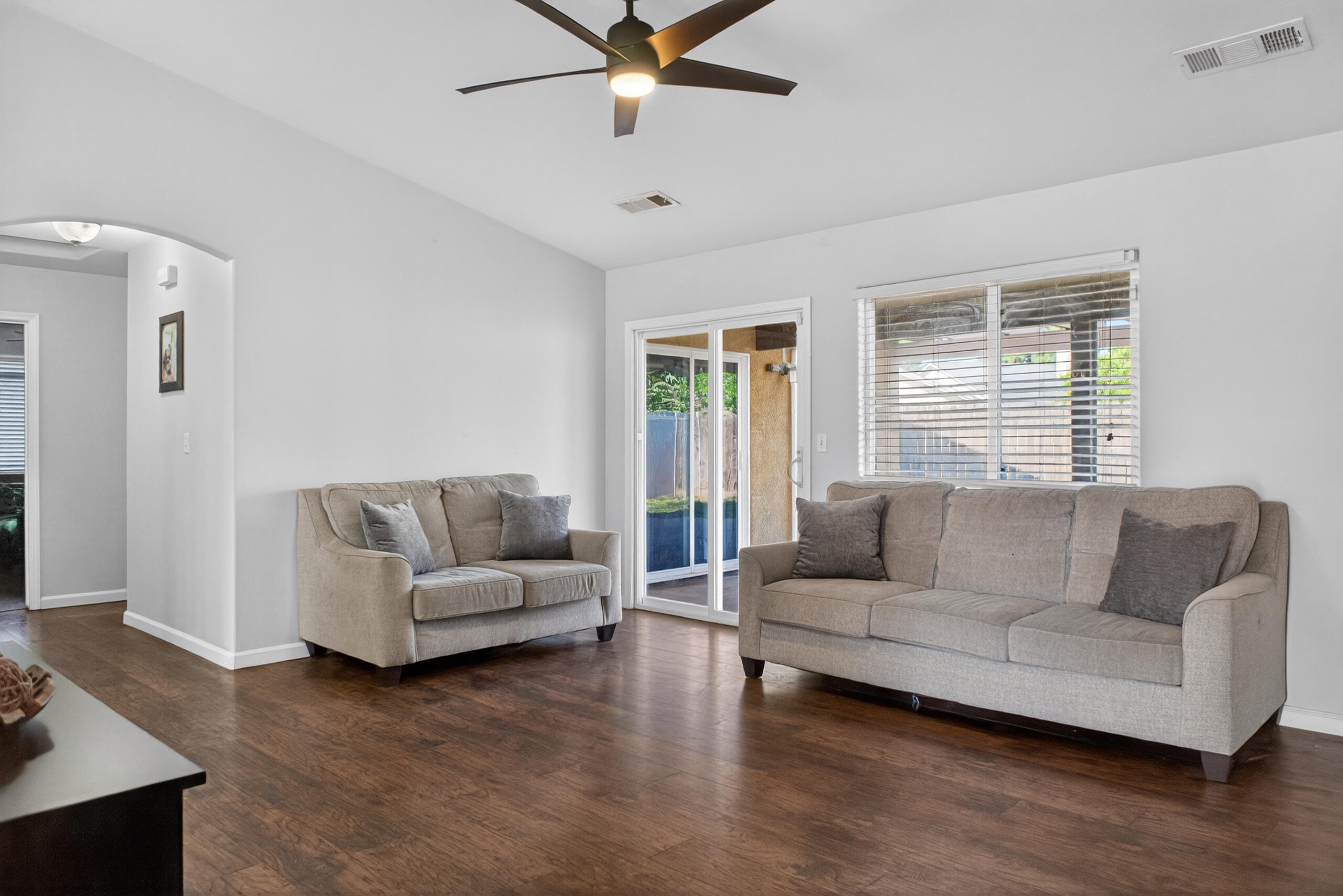 283 S Parkwest St, Porterville, CA 93257