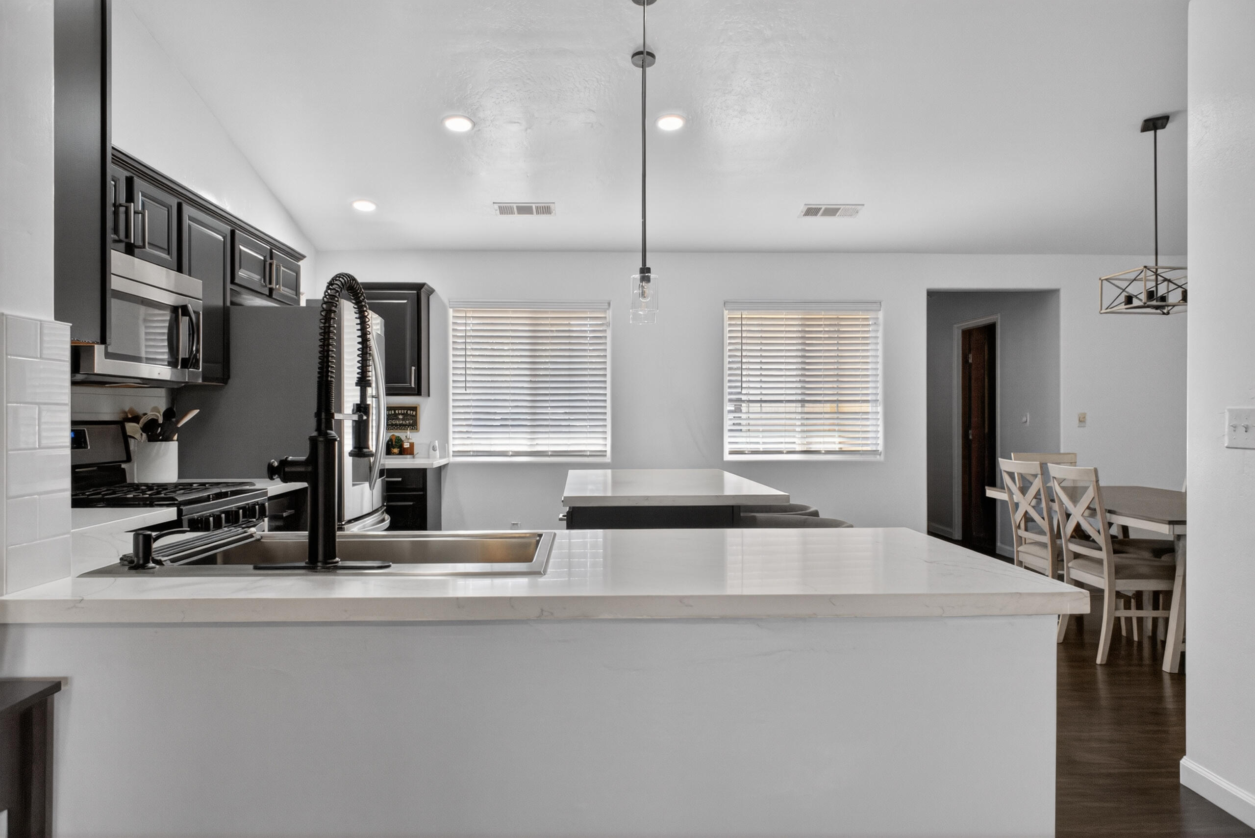 283 S Parkwest St, Porterville, CA 93257