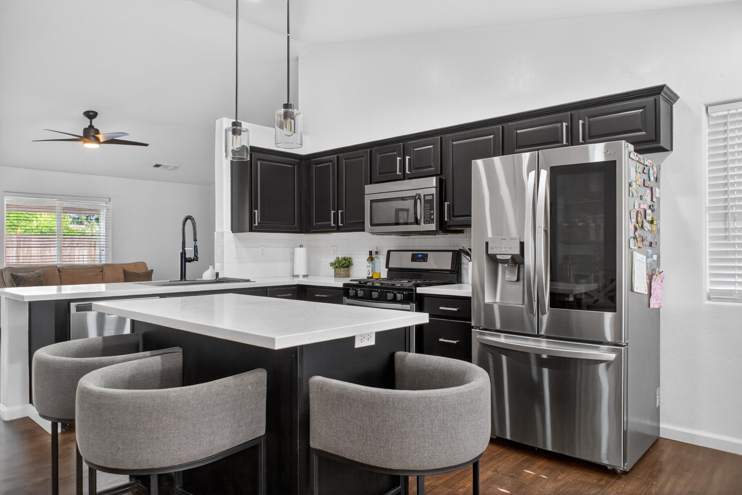 283 S Parkwest St, Porterville, CA 93257