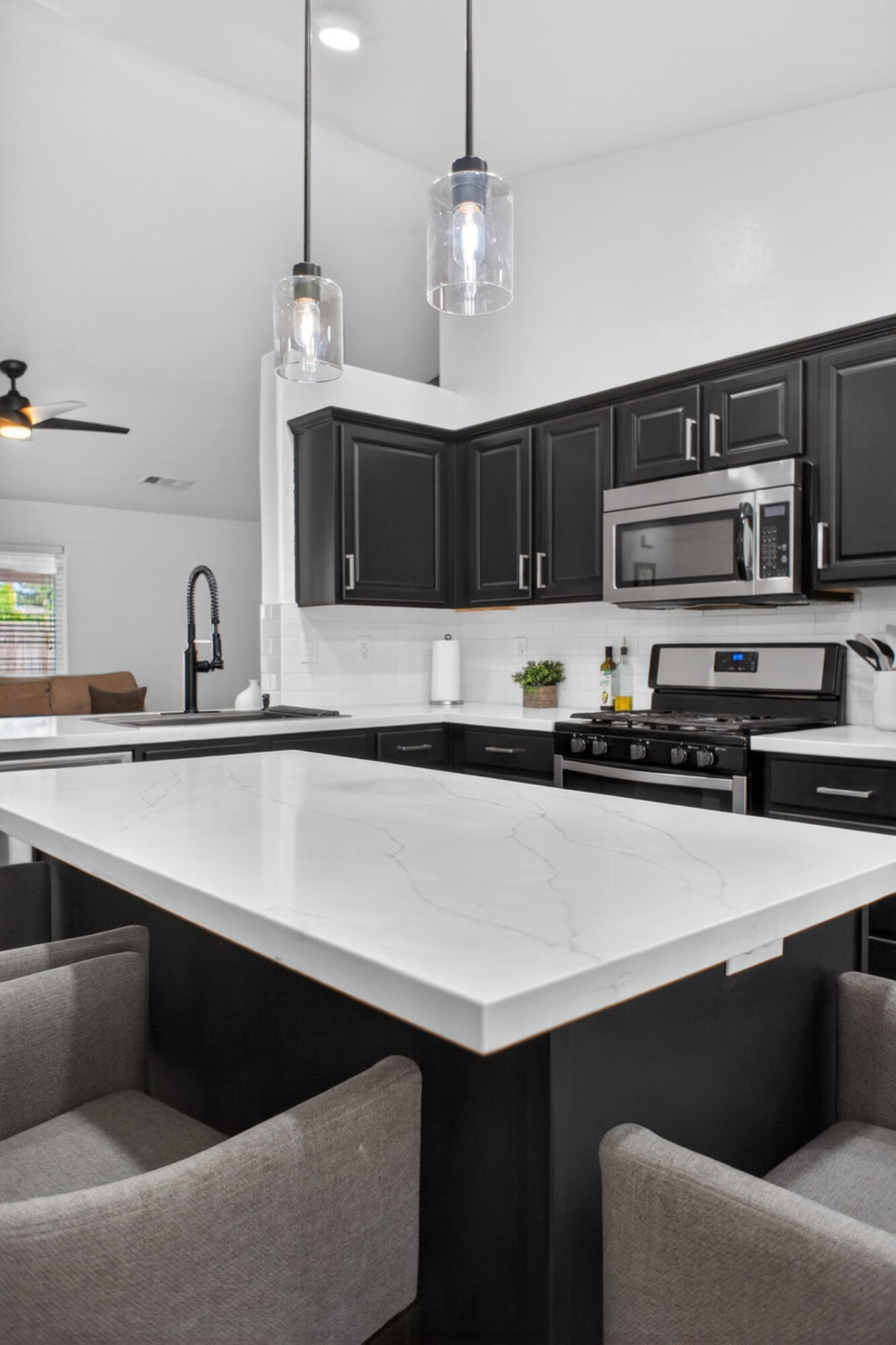 283 S Parkwest St, Porterville, CA 93257