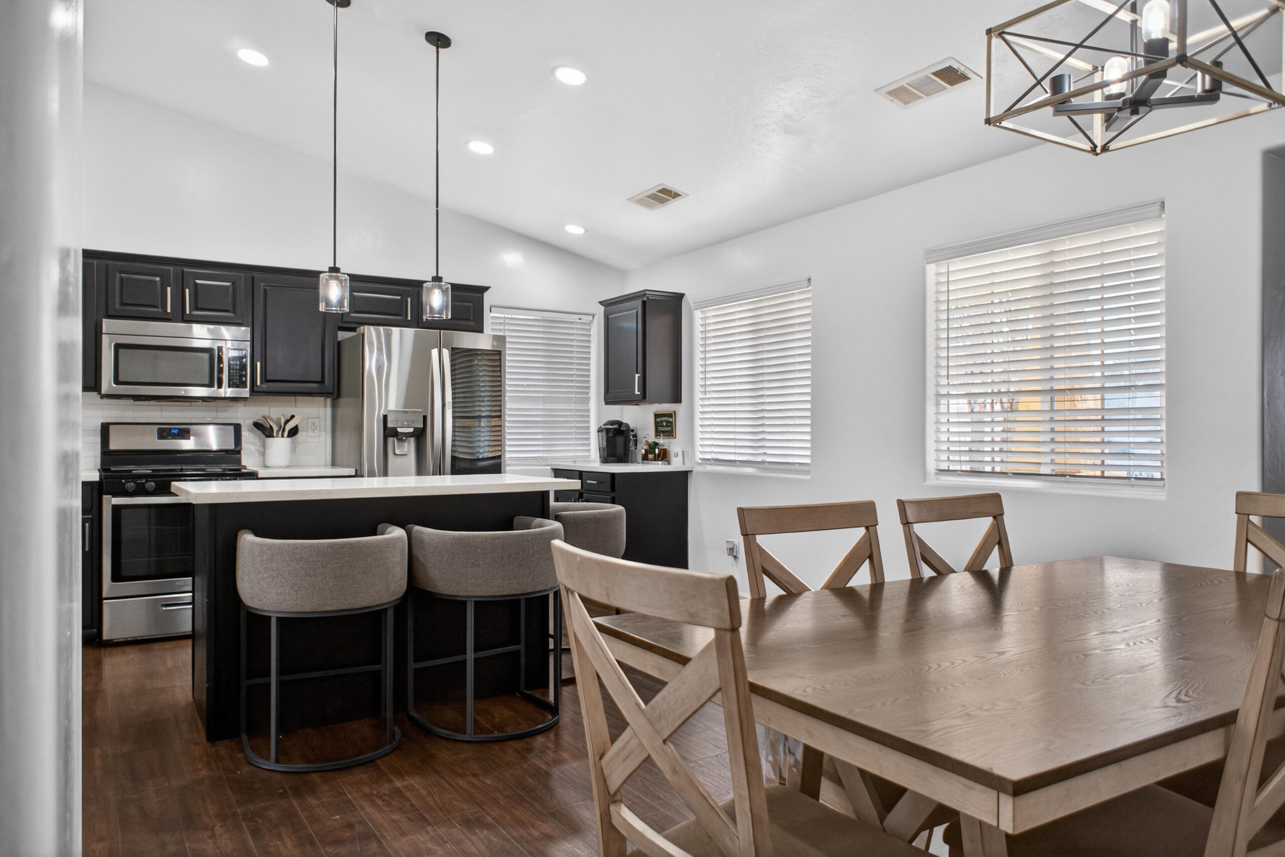 283 S Parkwest St, Porterville, CA 93257