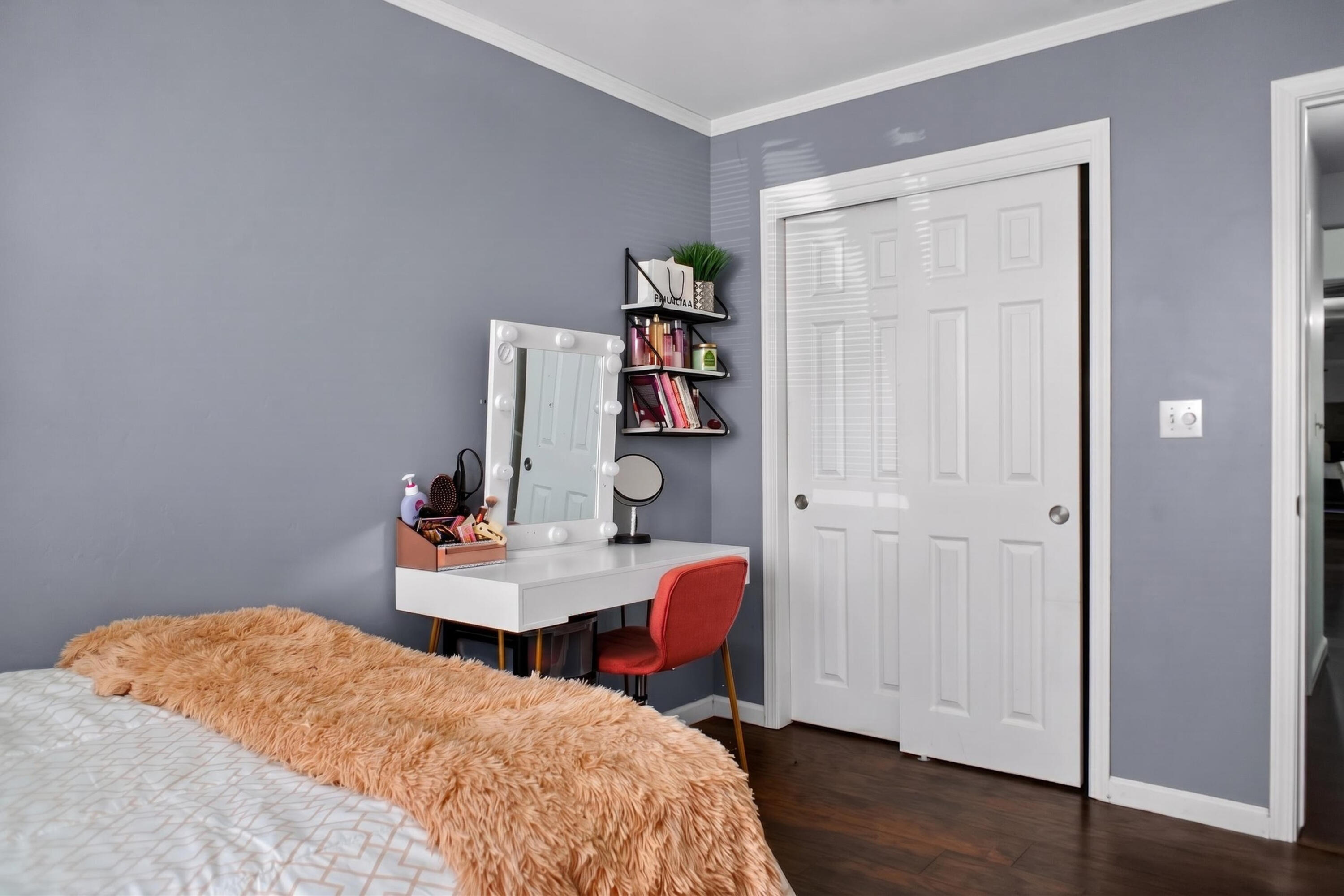 283 S Parkwest St, Porterville, CA 93257