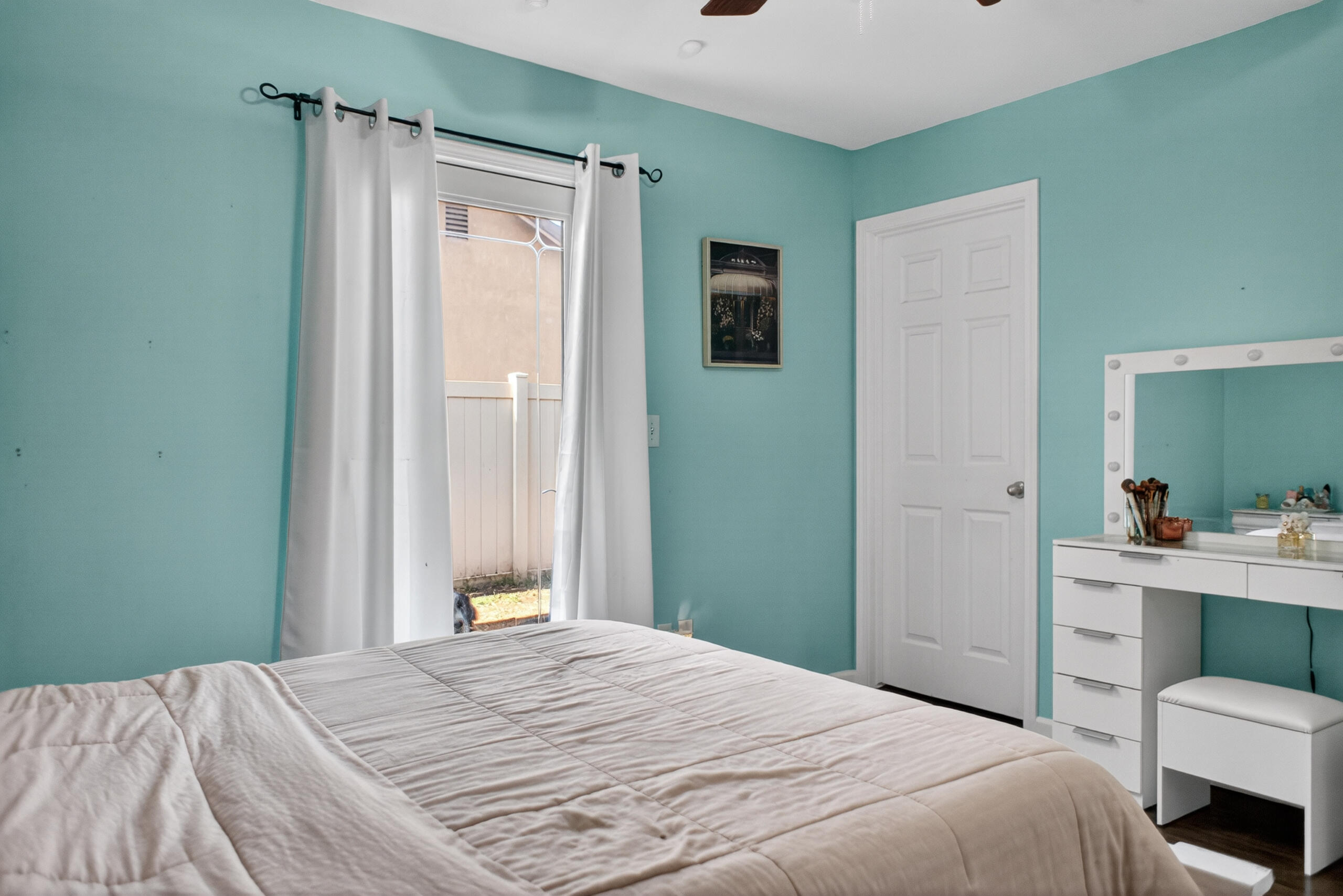 283 S Parkwest St, Porterville, CA 93257