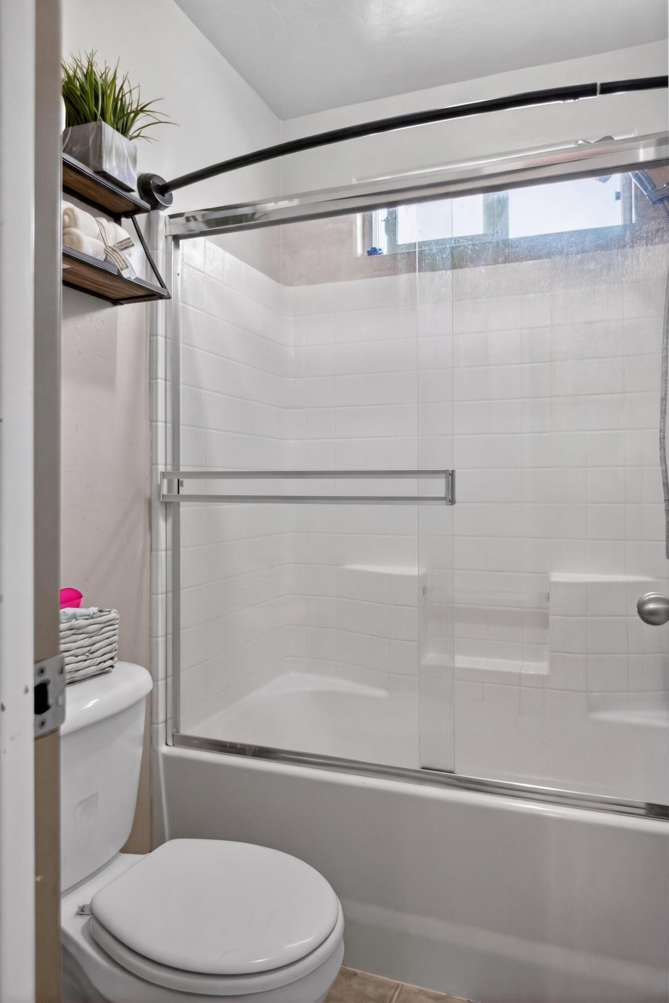 283 S Parkwest St, Porterville, CA 93257