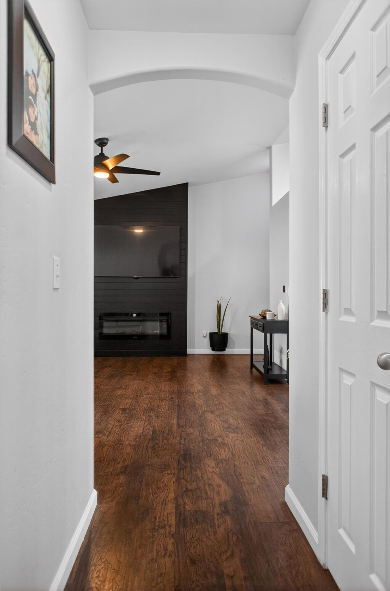 283 S Parkwest St, Porterville, CA 93257