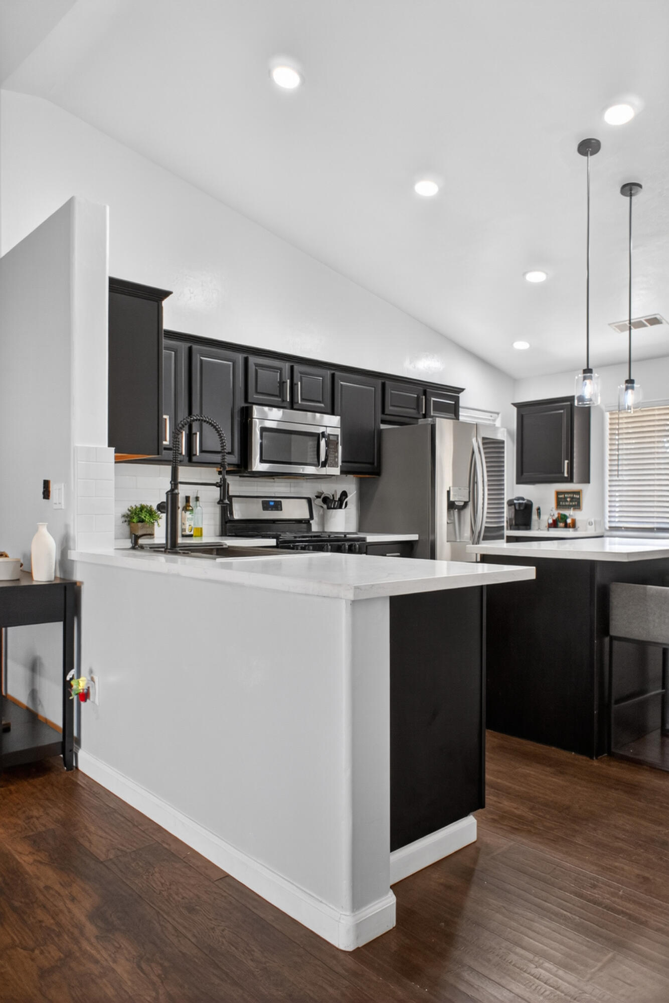 283 S Parkwest St, Porterville, CA 93257