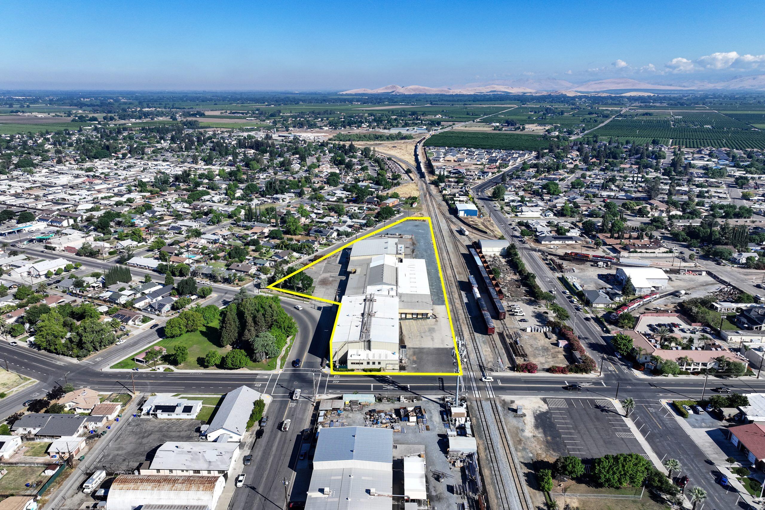 301 N G St, Exeter, CA 93221