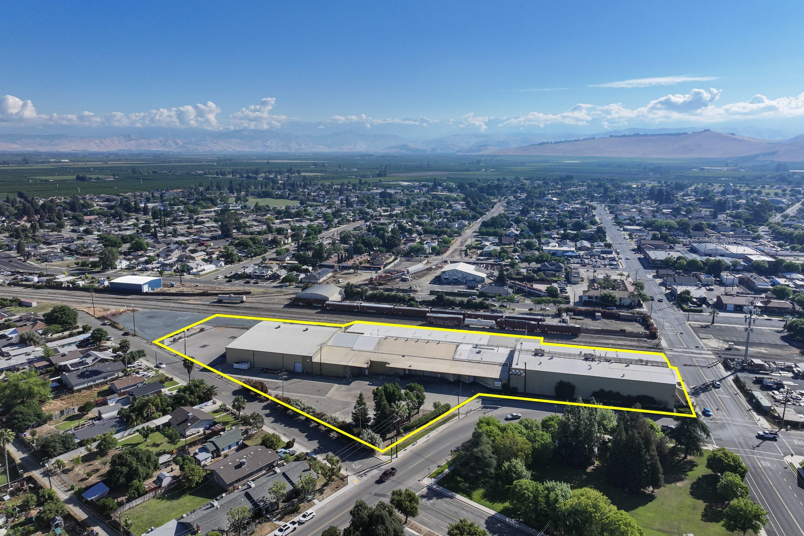 301 N G St, Exeter, CA 93221