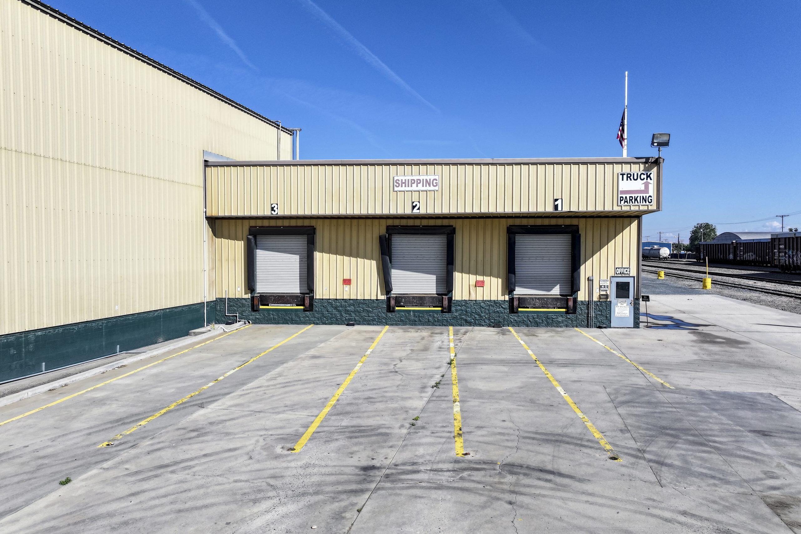 301 N G St, Exeter, CA 93221