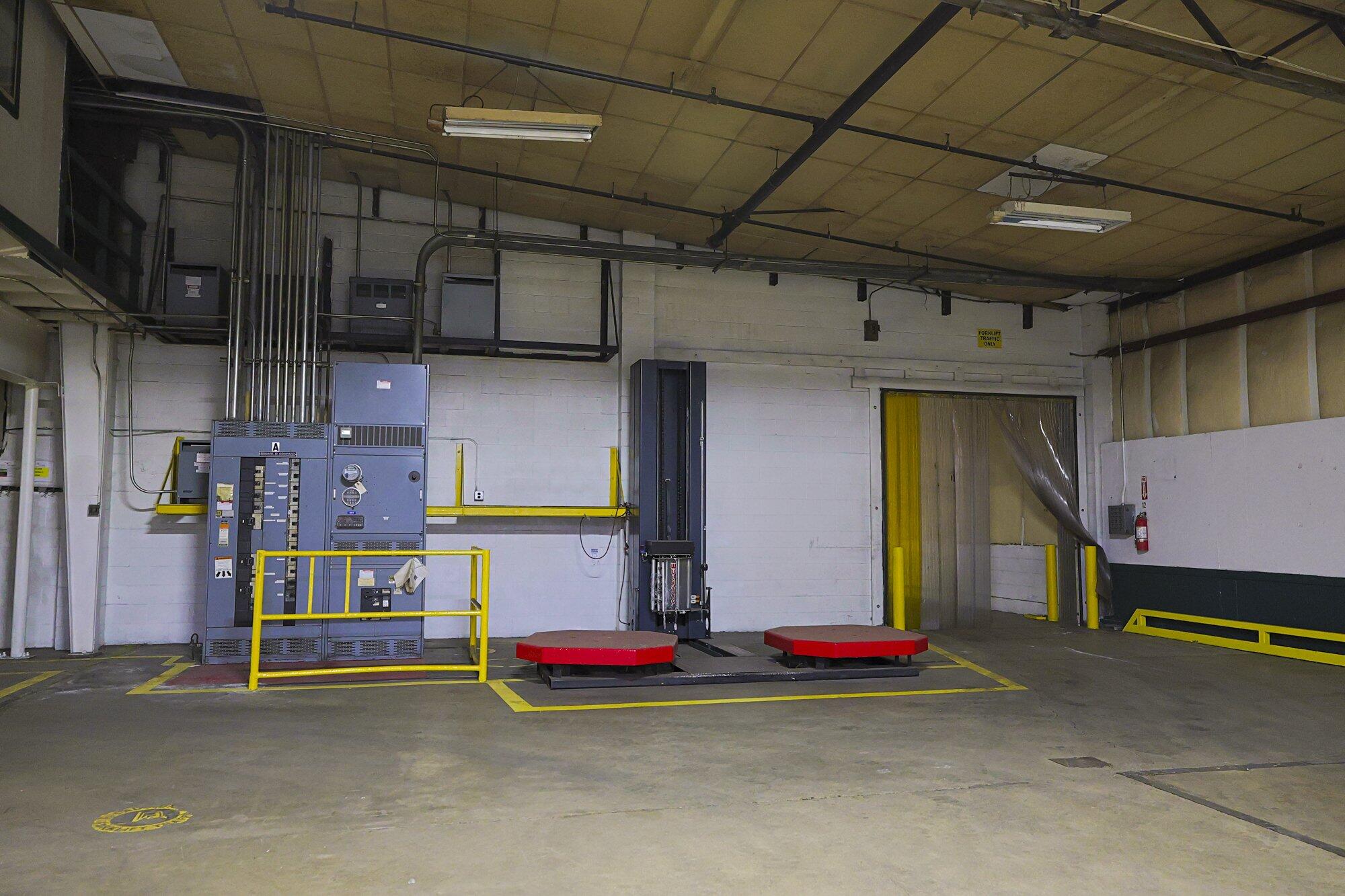 301 N G St, Exeter, CA 93221