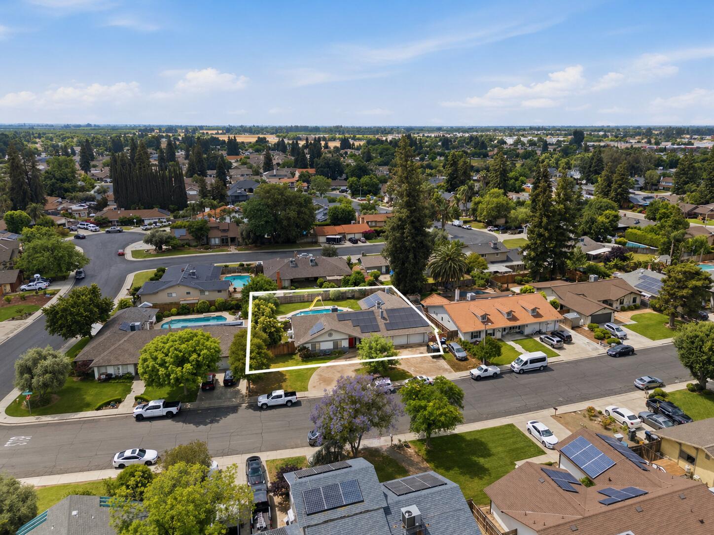 1025 W Monte Vista, Visalia, CA 93277