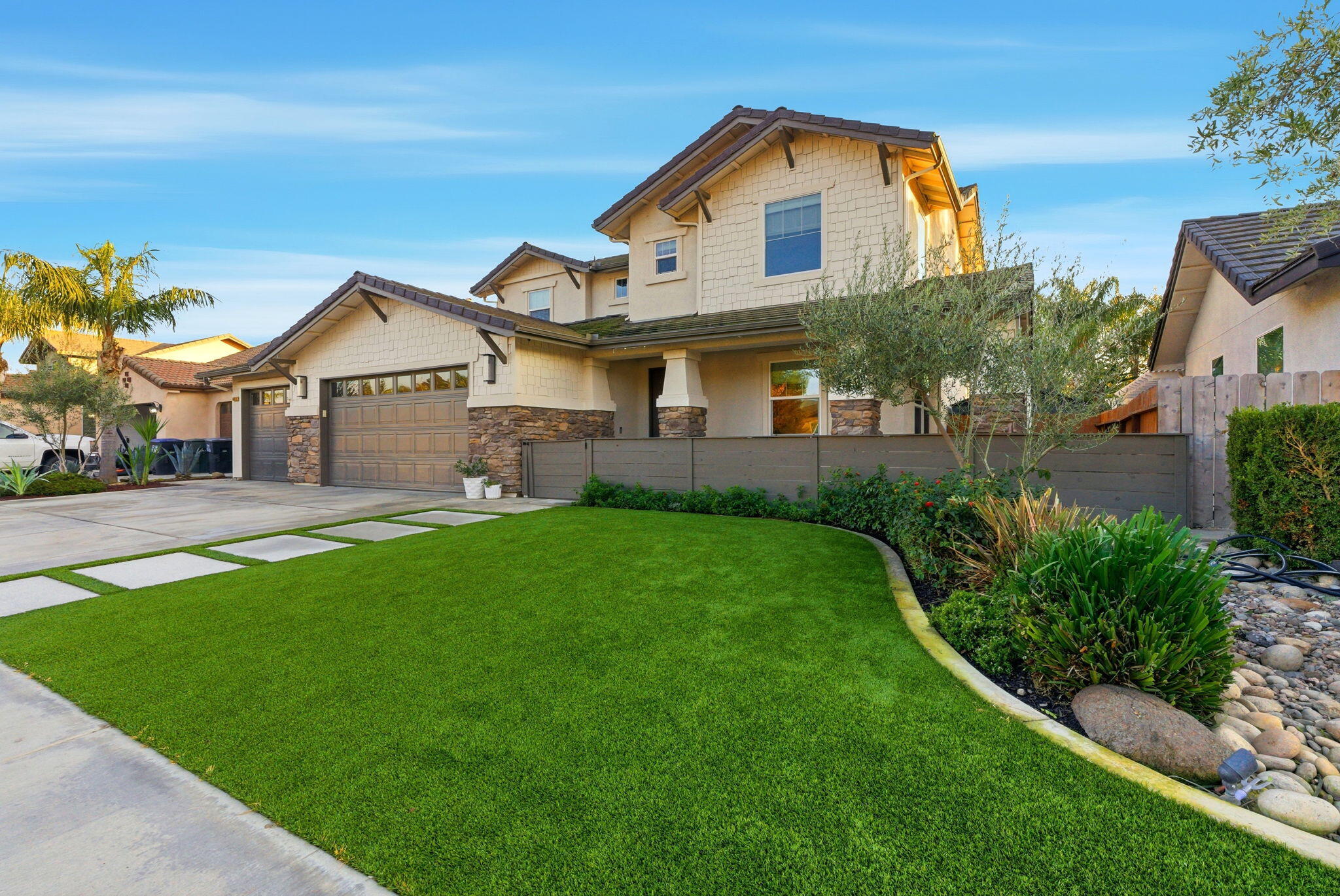 6321 W Oriole Ave, Visalia, CA 93291