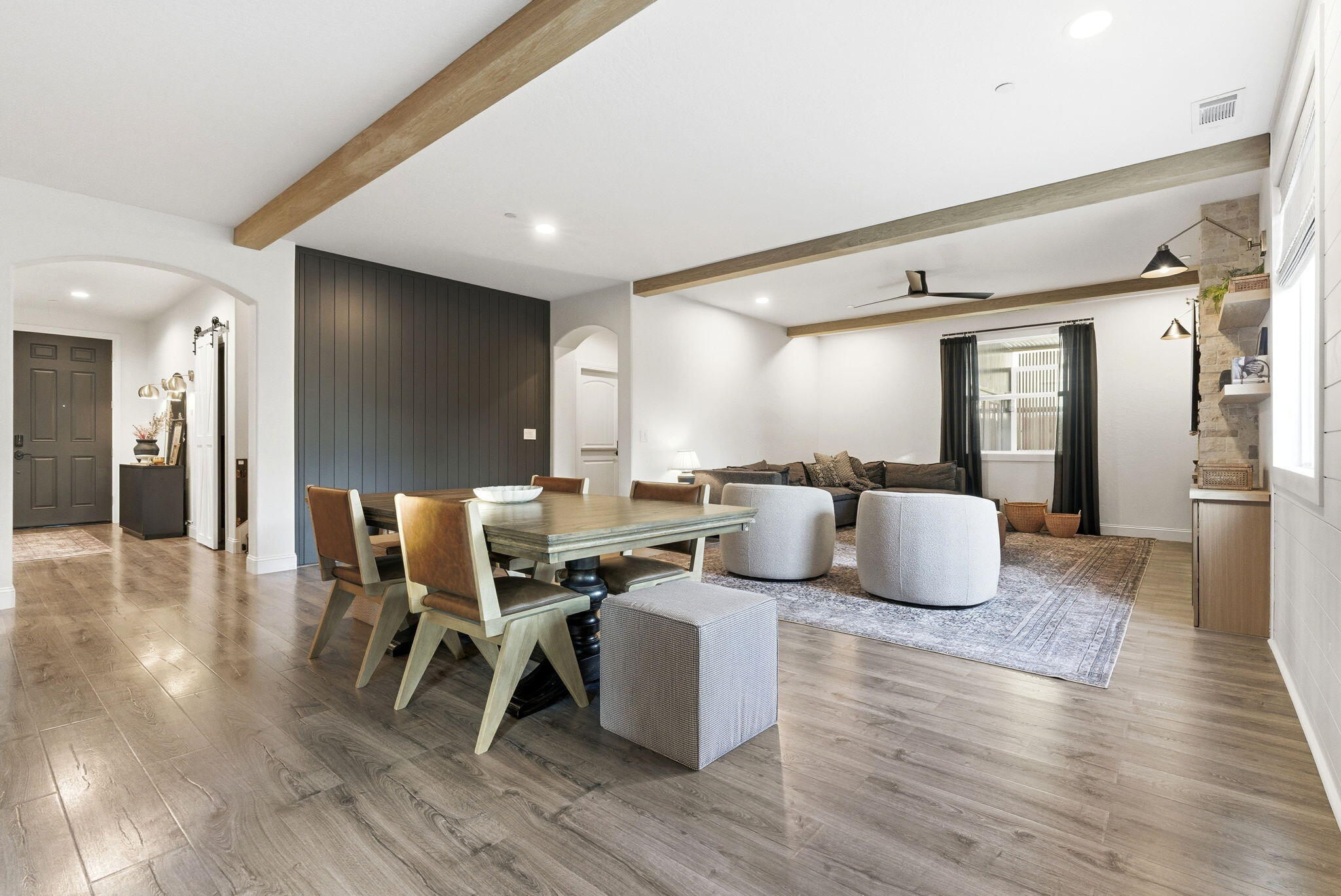 6321 W Oriole Ave, Visalia, CA 93291