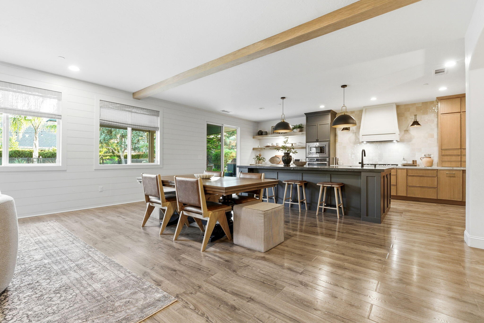 6321 W Oriole Ave, Visalia, CA 93291