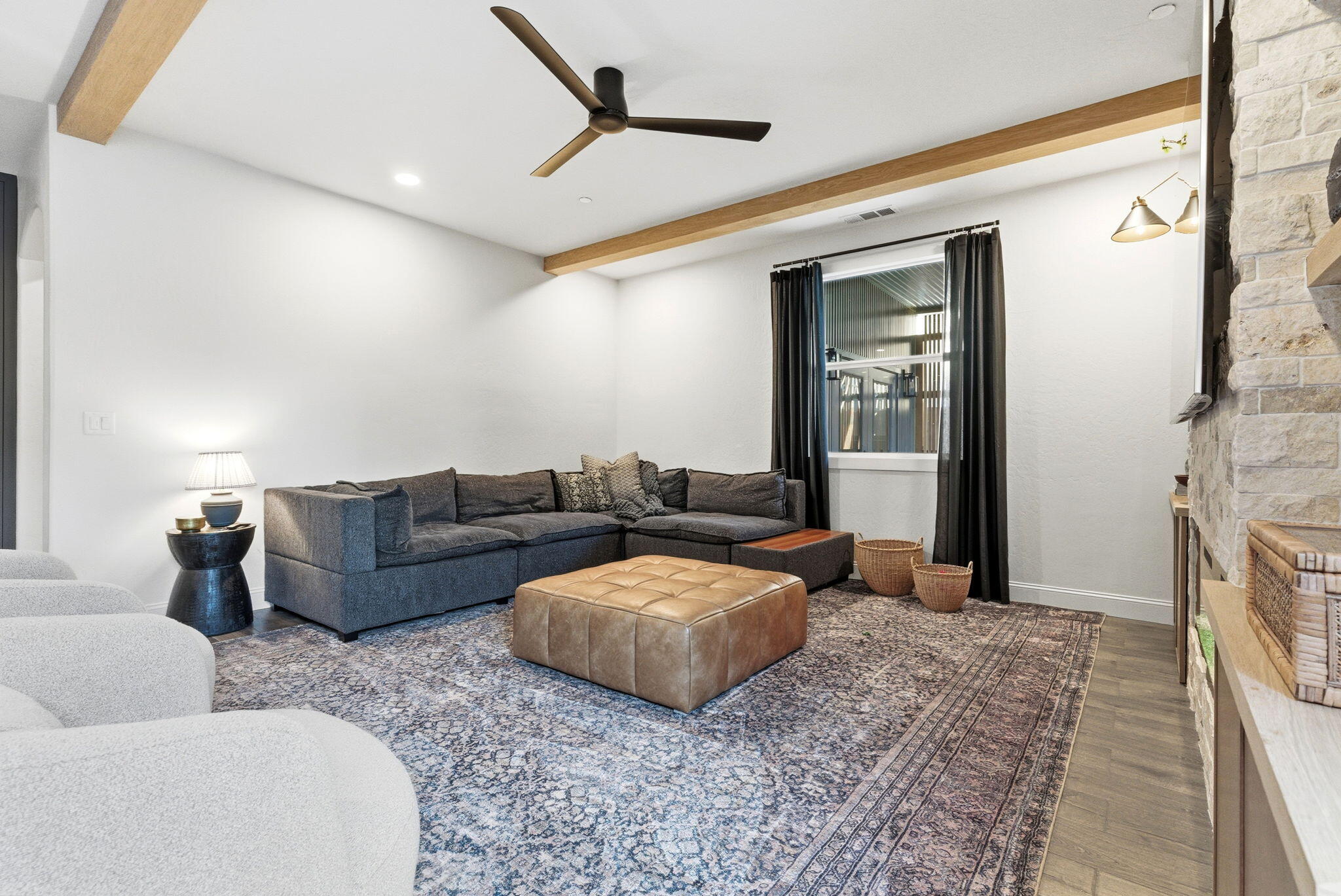 6321 W Oriole Ave, Visalia, CA 93291