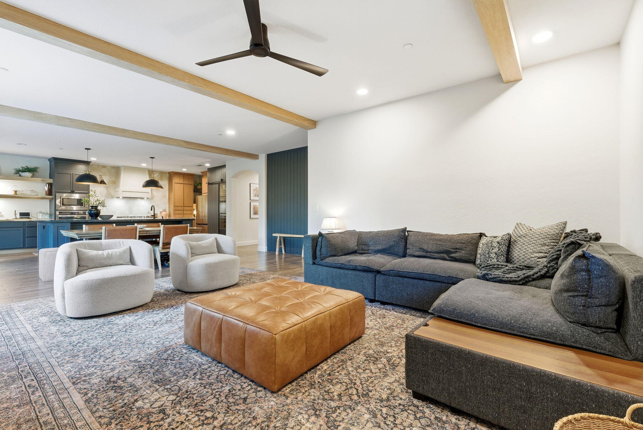 6321 W Oriole Ave, Visalia, CA 93291