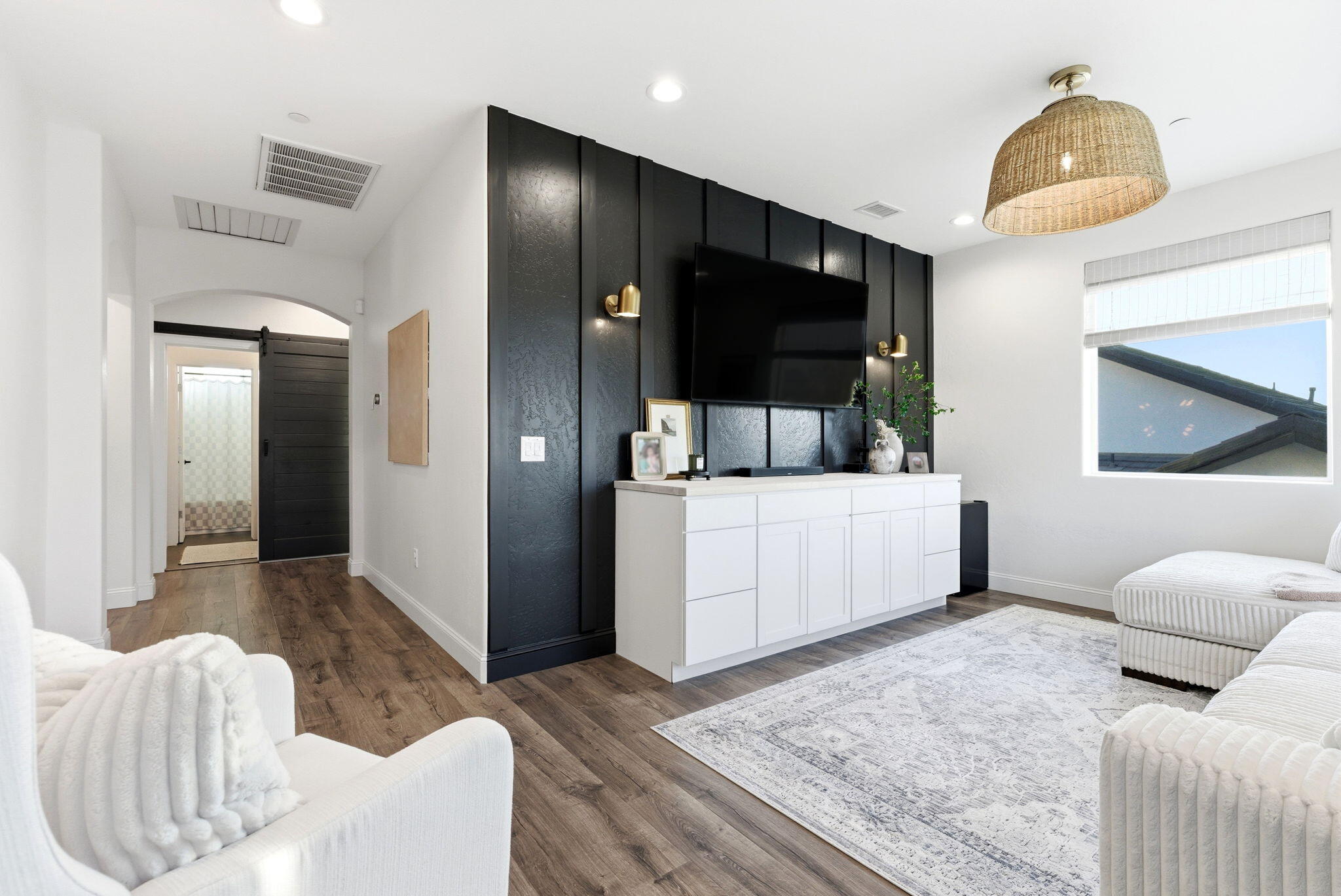 6321 W Oriole Ave, Visalia, CA 93291