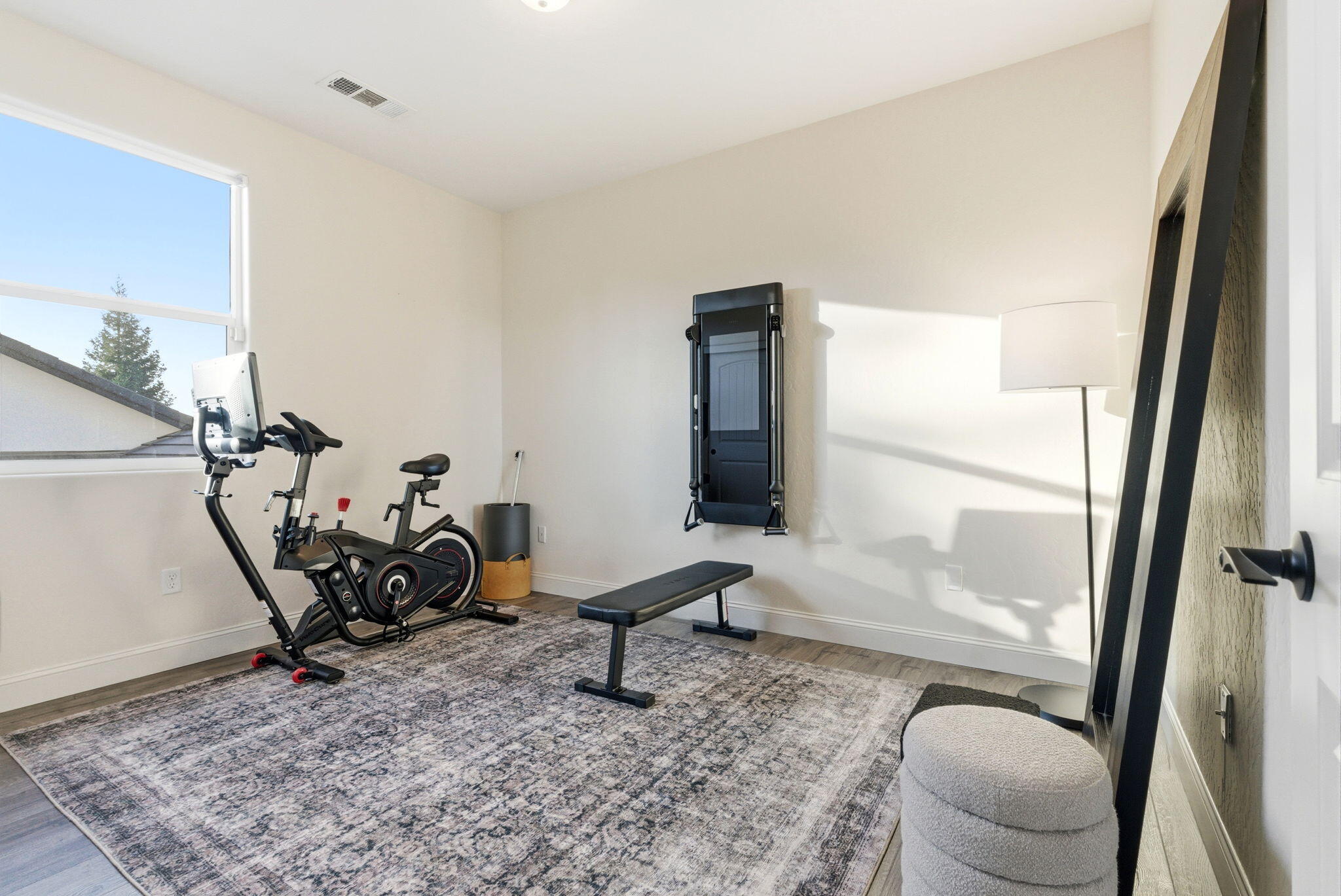 6321 W Oriole Ave, Visalia, CA 93291