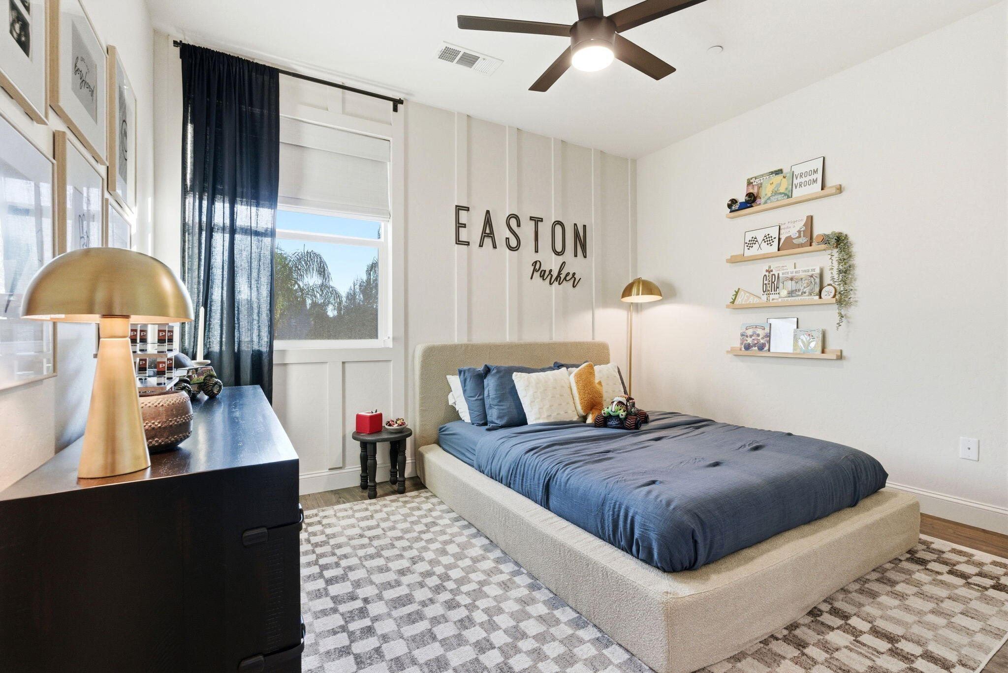 6321 W Oriole Ave, Visalia, CA 93291