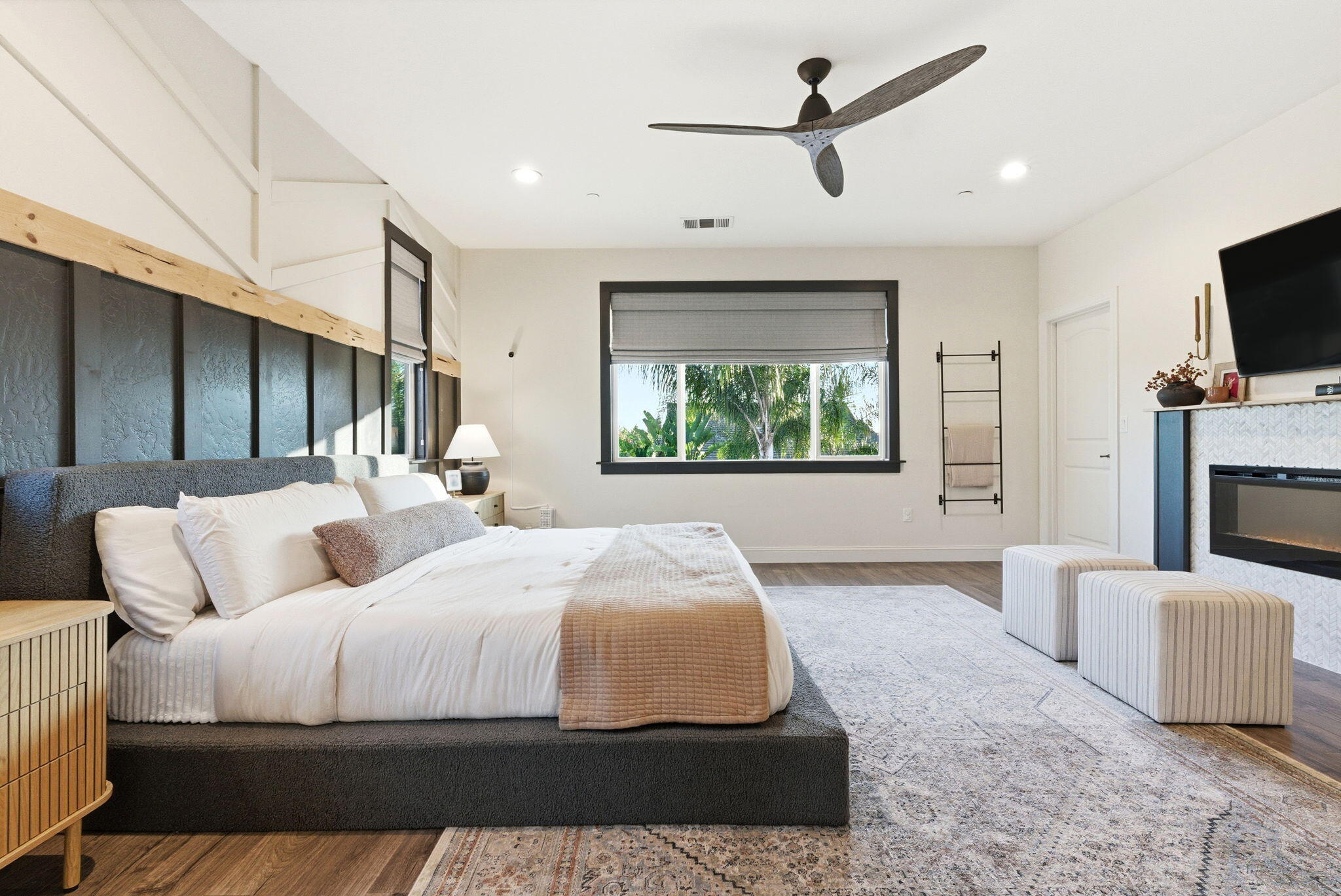 6321 W Oriole Ave, Visalia, CA 93291