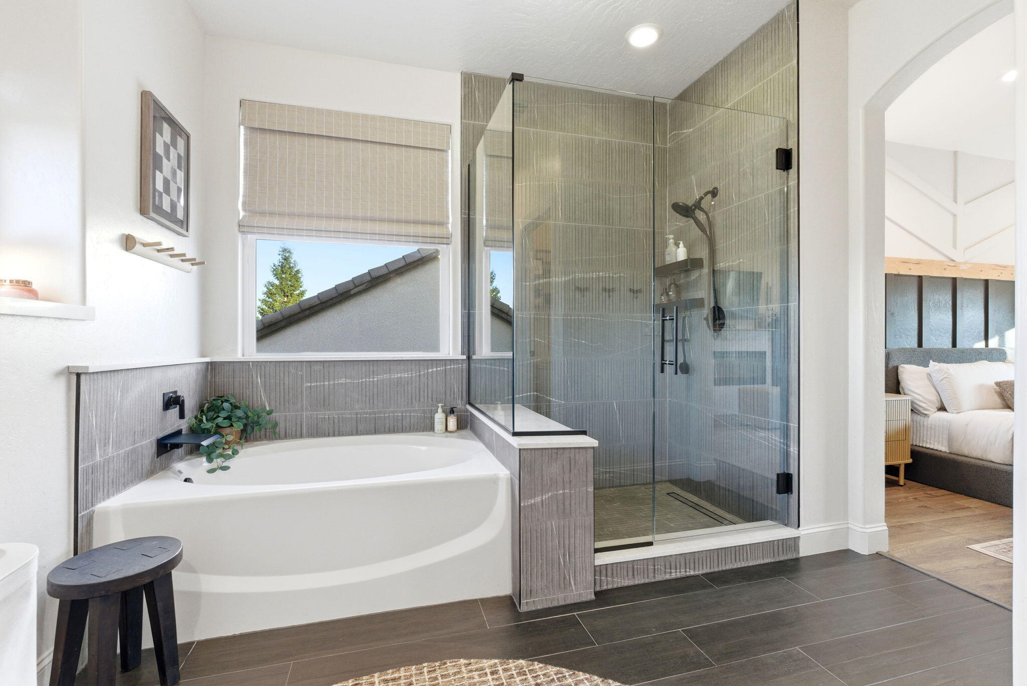 6321 W Oriole Ave, Visalia, CA 93291