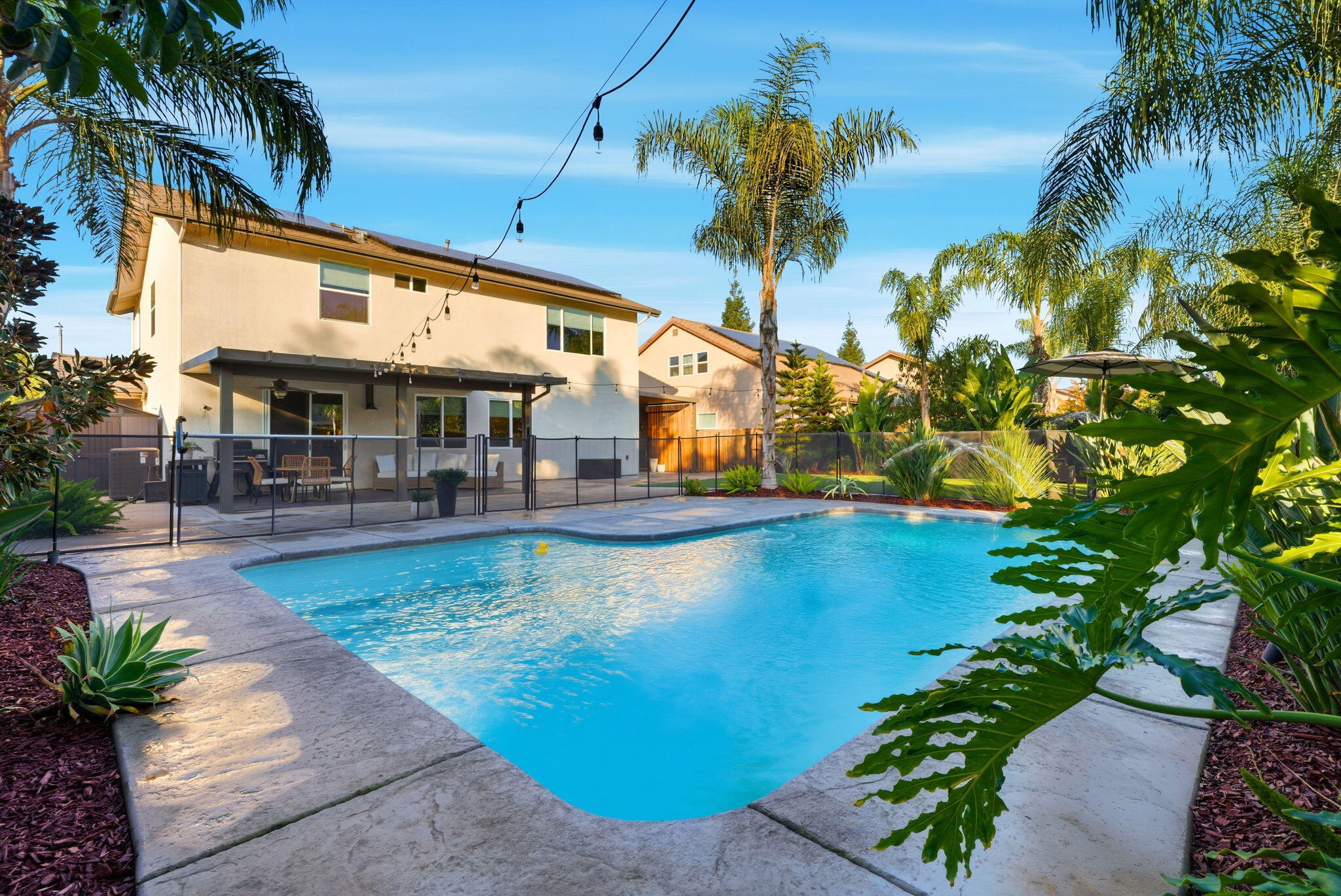 6321 W Oriole Ave, Visalia, CA 93291