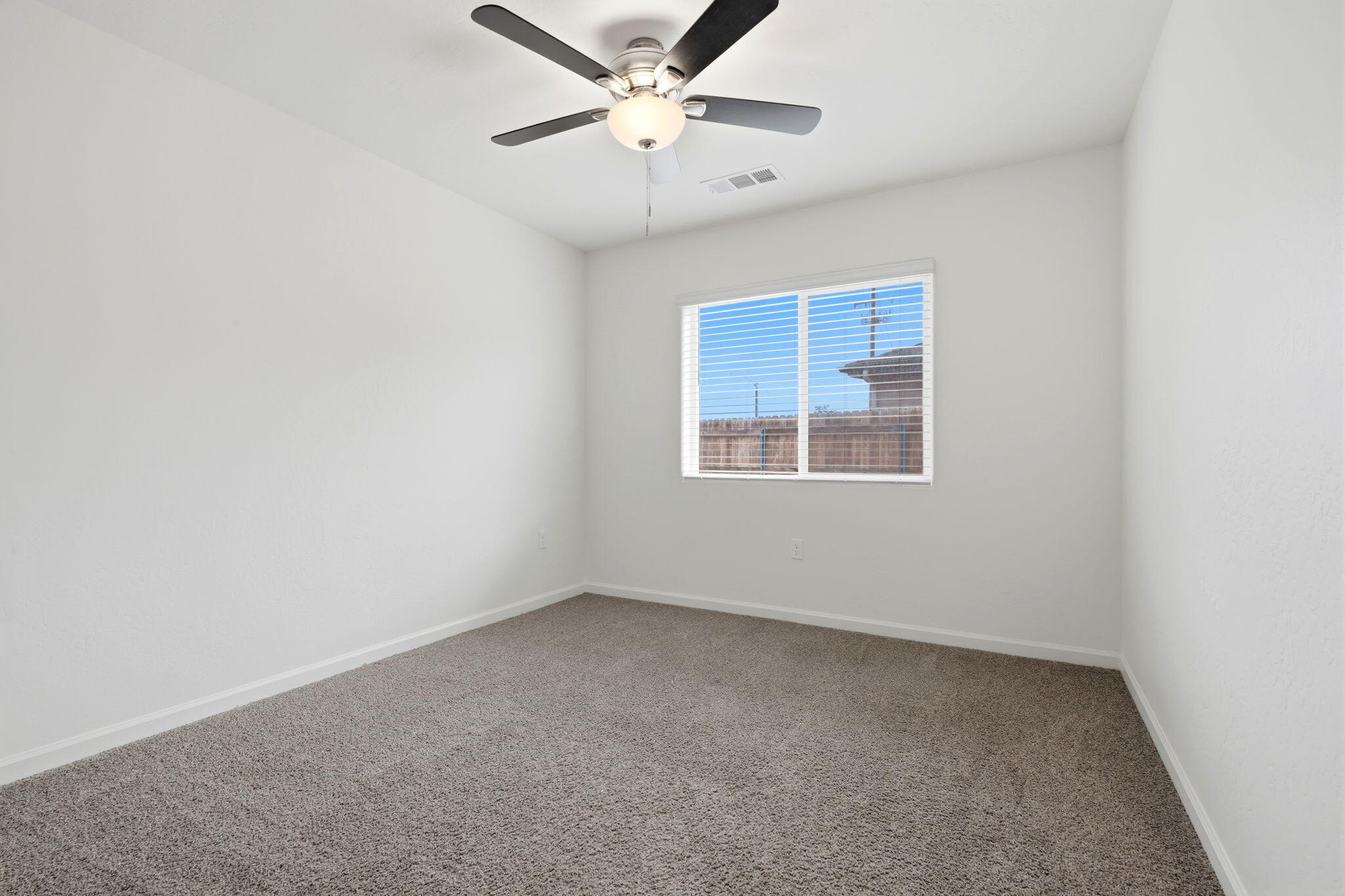 2198 W Ambassador Way, Hanford, CA 93230