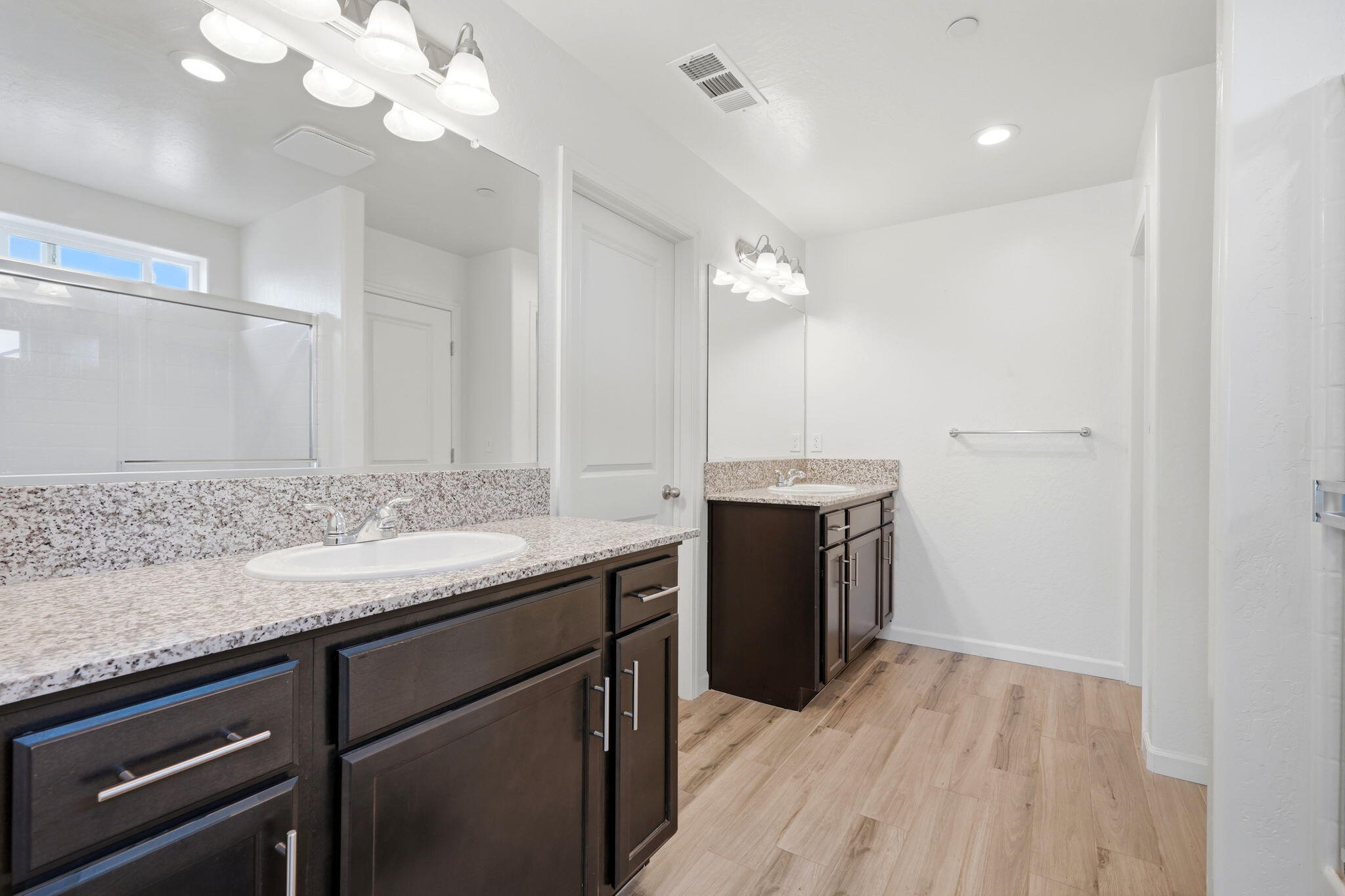2198 W Ambassador Way, Hanford, CA 93230