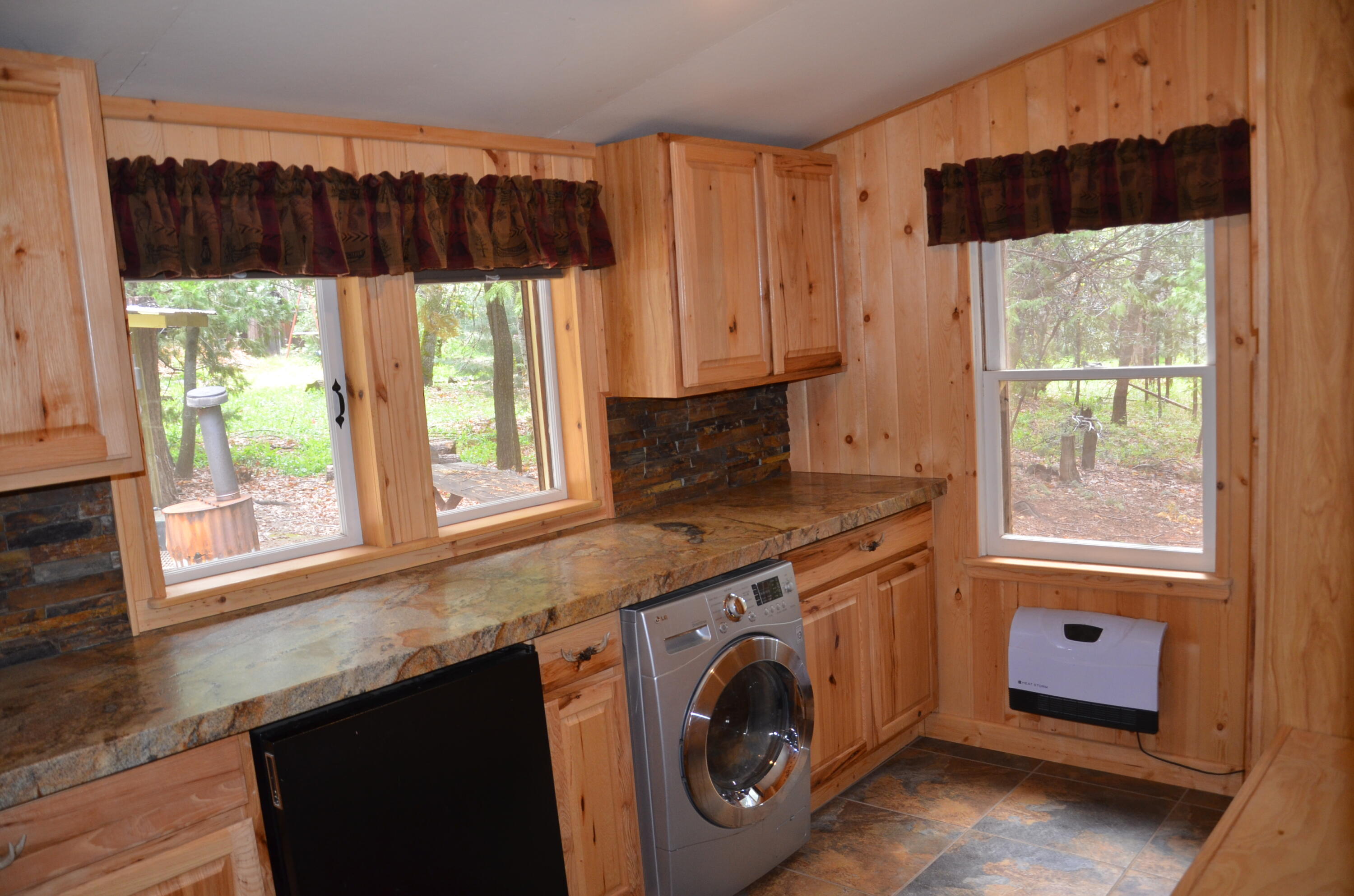 662 Trails End, Springville, CA 93265