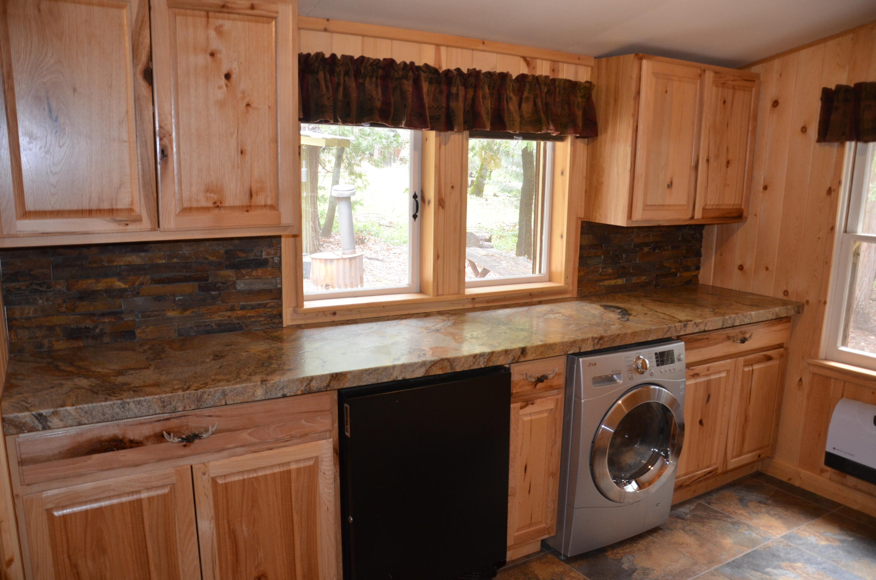 662 Trails End, Springville, CA 93265