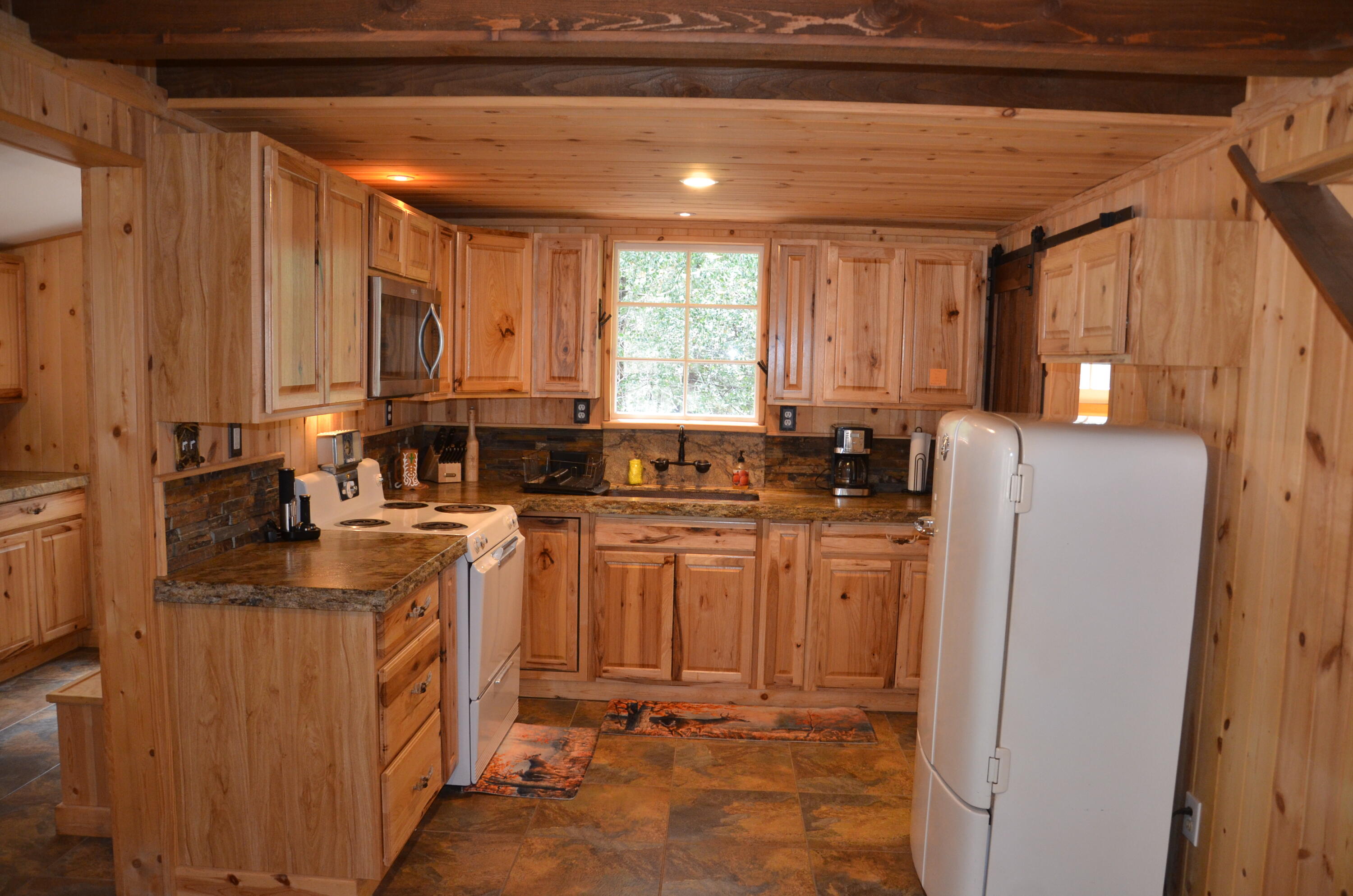 662 Trails End, Springville, CA 93265