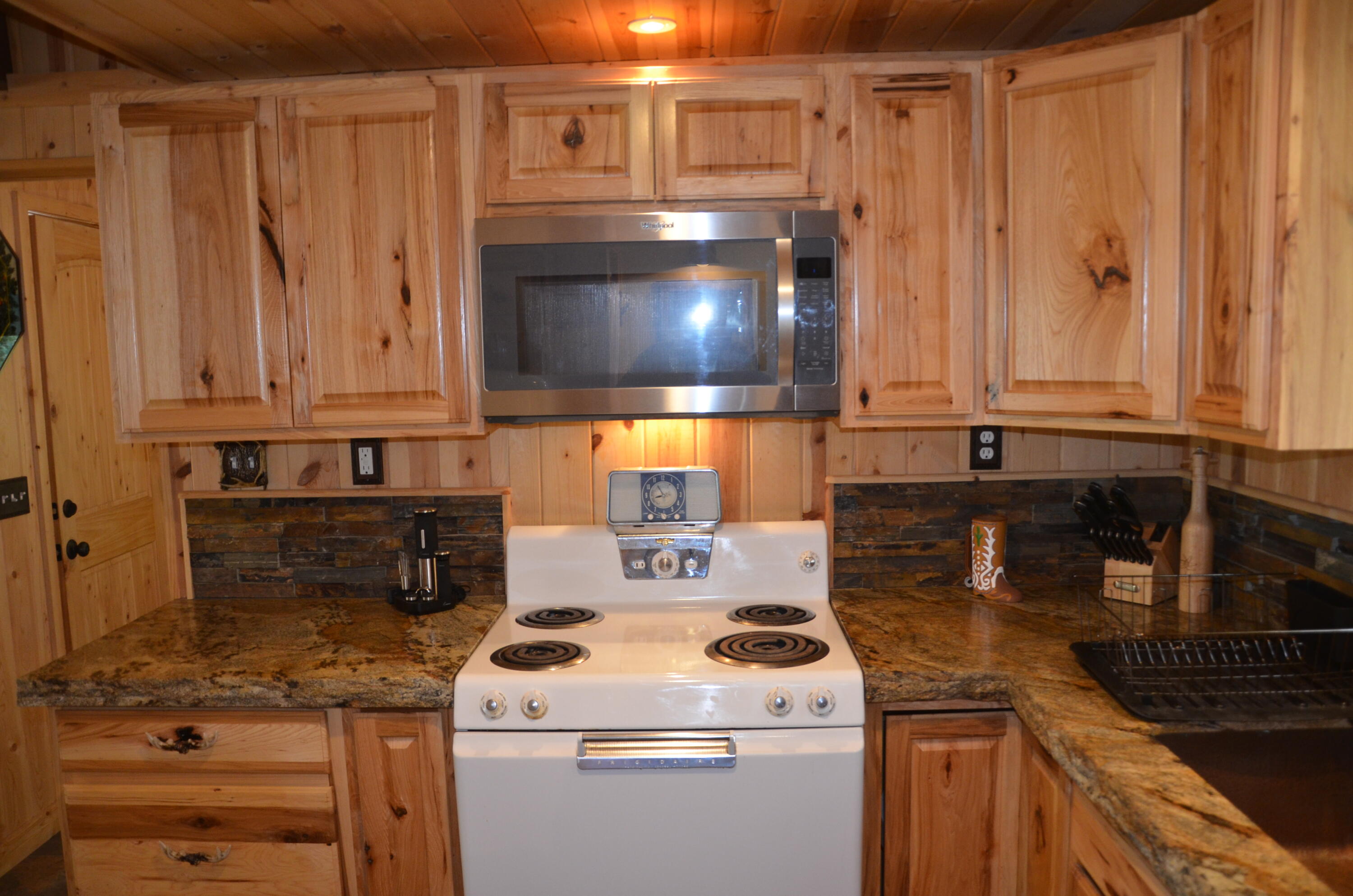 662 Trails End, Springville, CA 93265