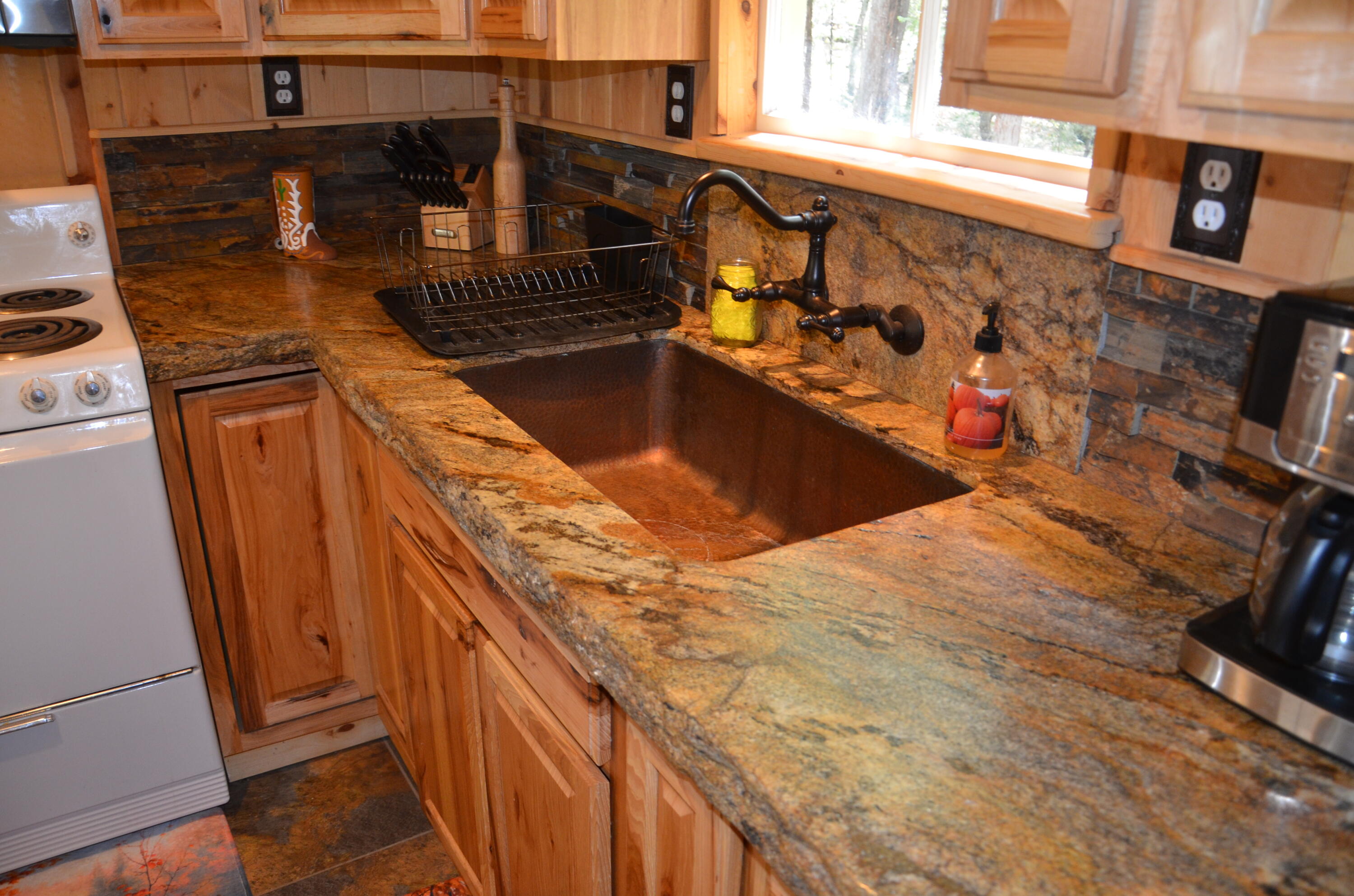 662 Trails End, Springville, CA 93265