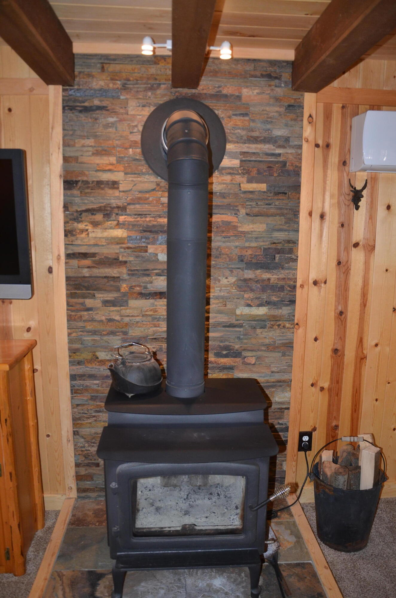 662 Trails End, Springville, CA 93265