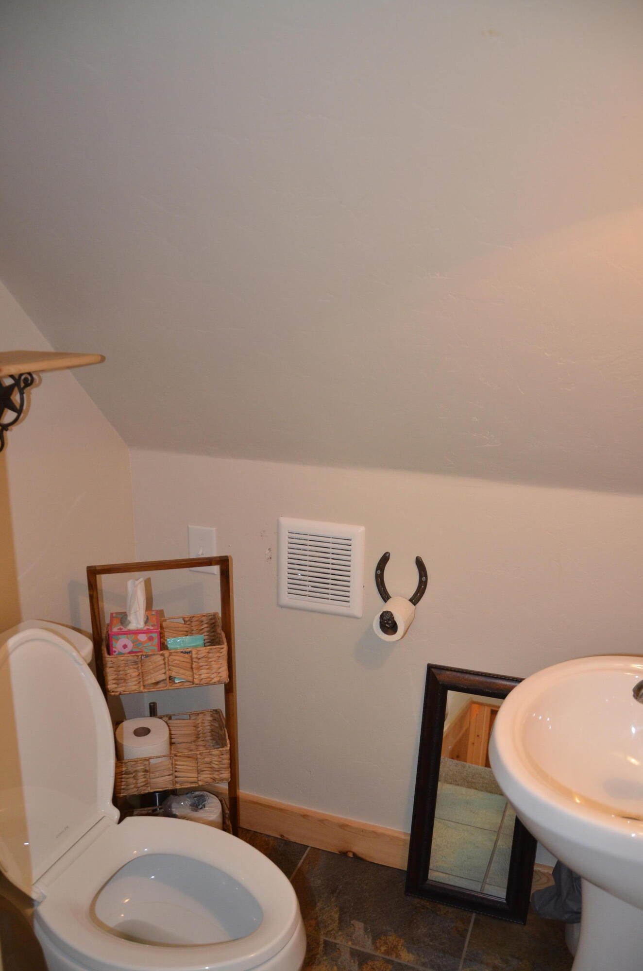 662 Trails End, Springville, CA 93265