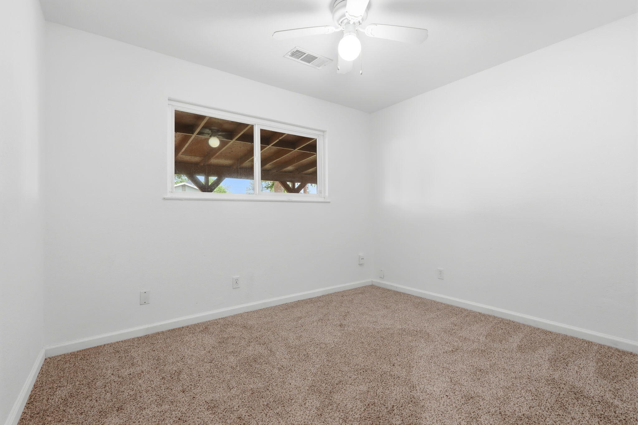 708 S Van Ness St, Tulare, CA 93274