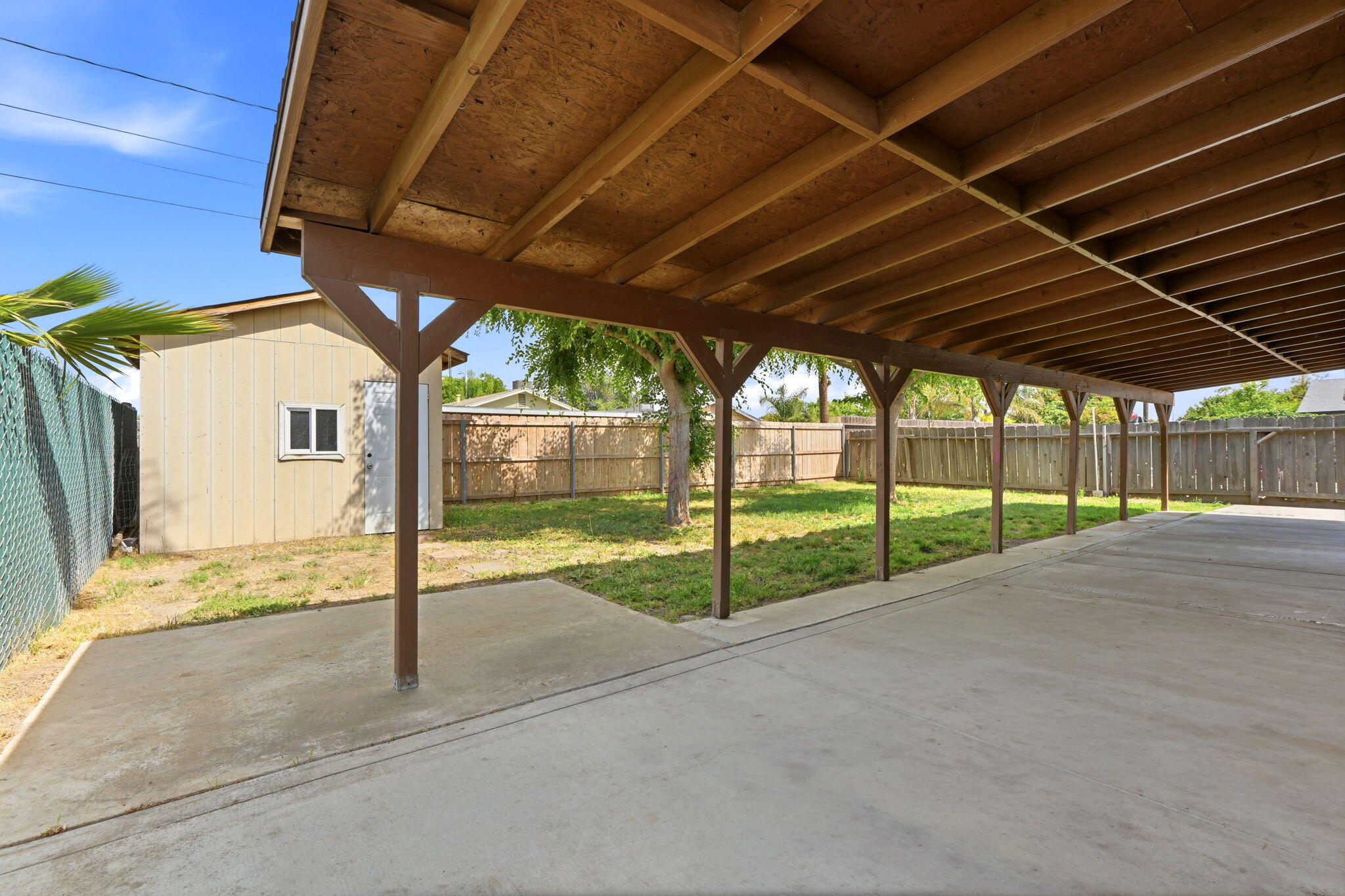 708 S Van Ness St, Tulare, CA 93274