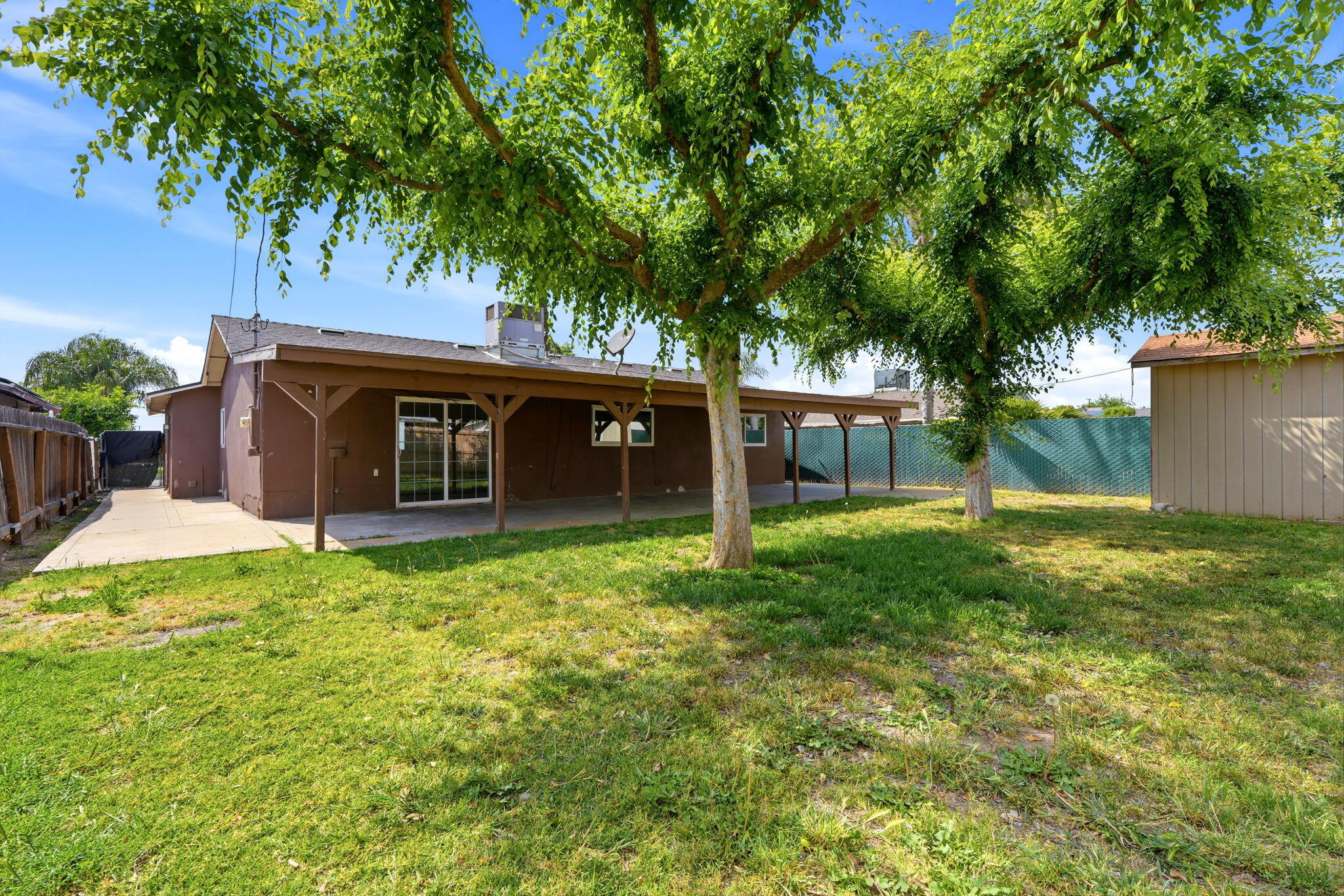 708 S Van Ness St, Tulare, CA 93274