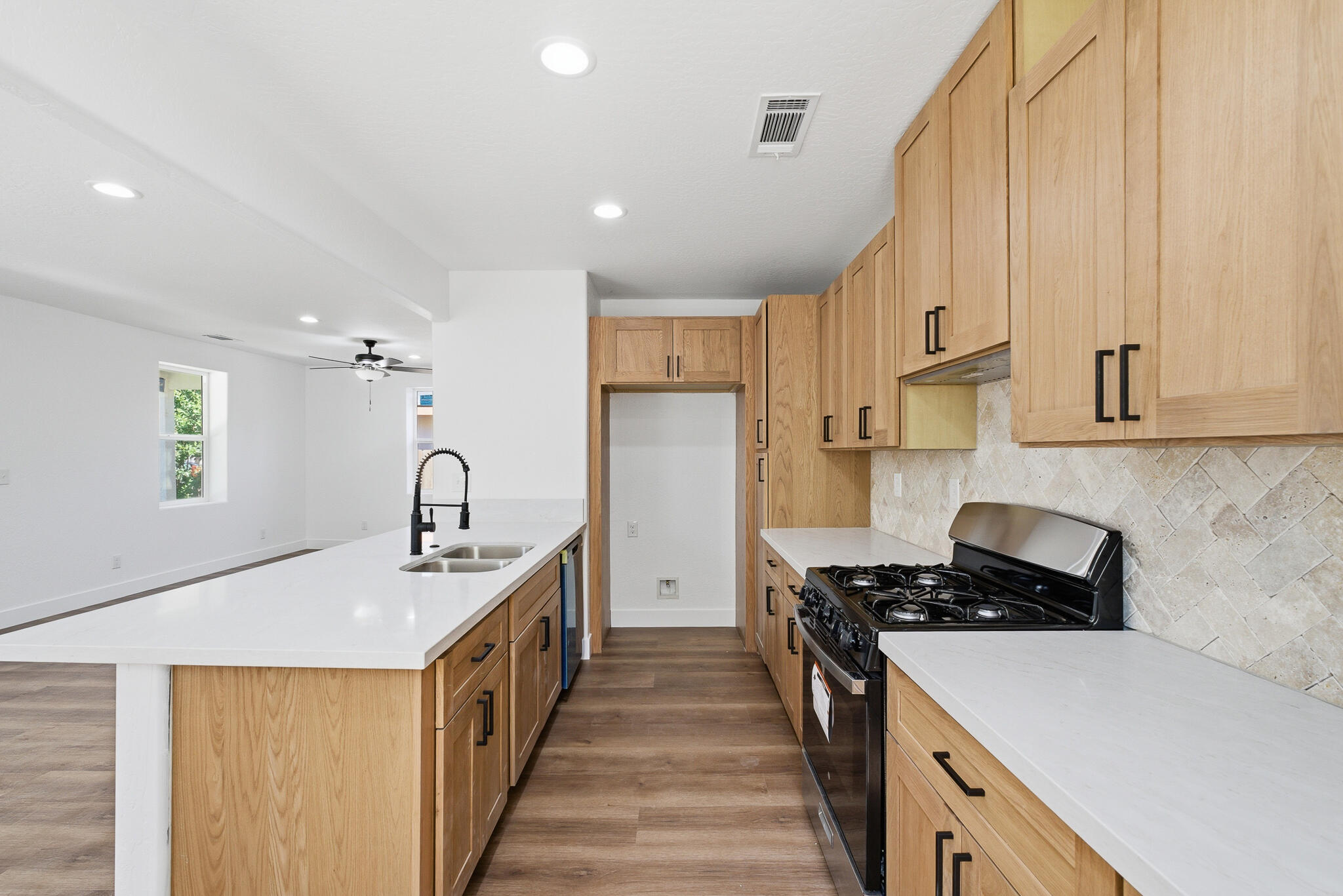 121 Orange Ave, Chowchilla, CA 93610